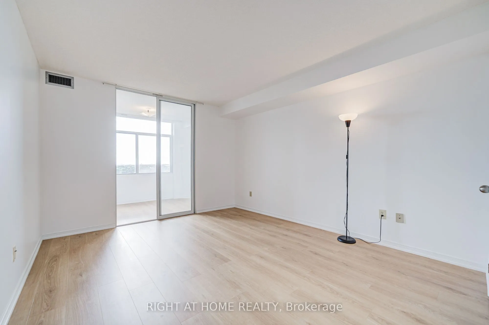 88 Alton Towers Circle, #1501