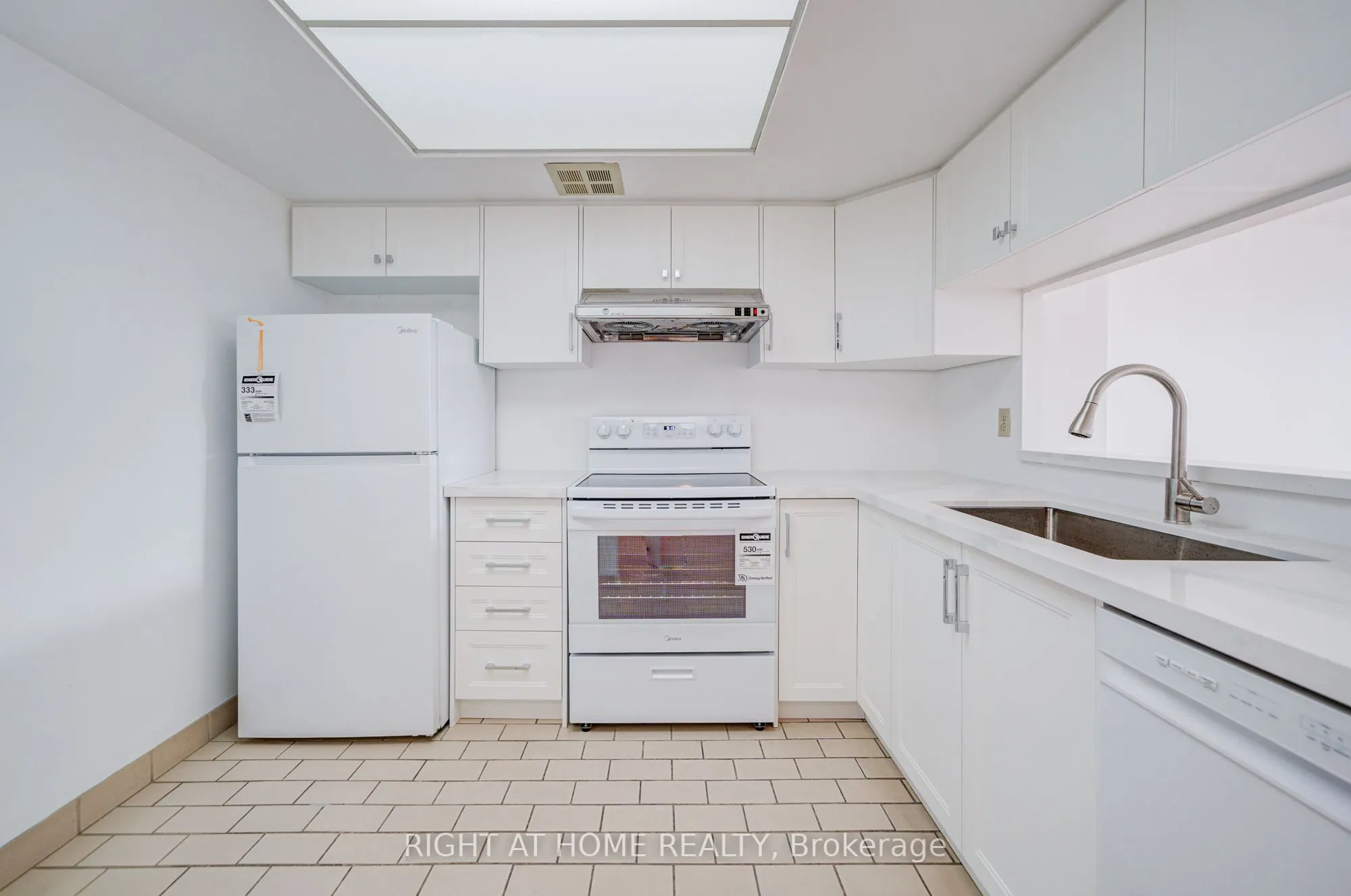 88 Alton Towers Circle, #1501