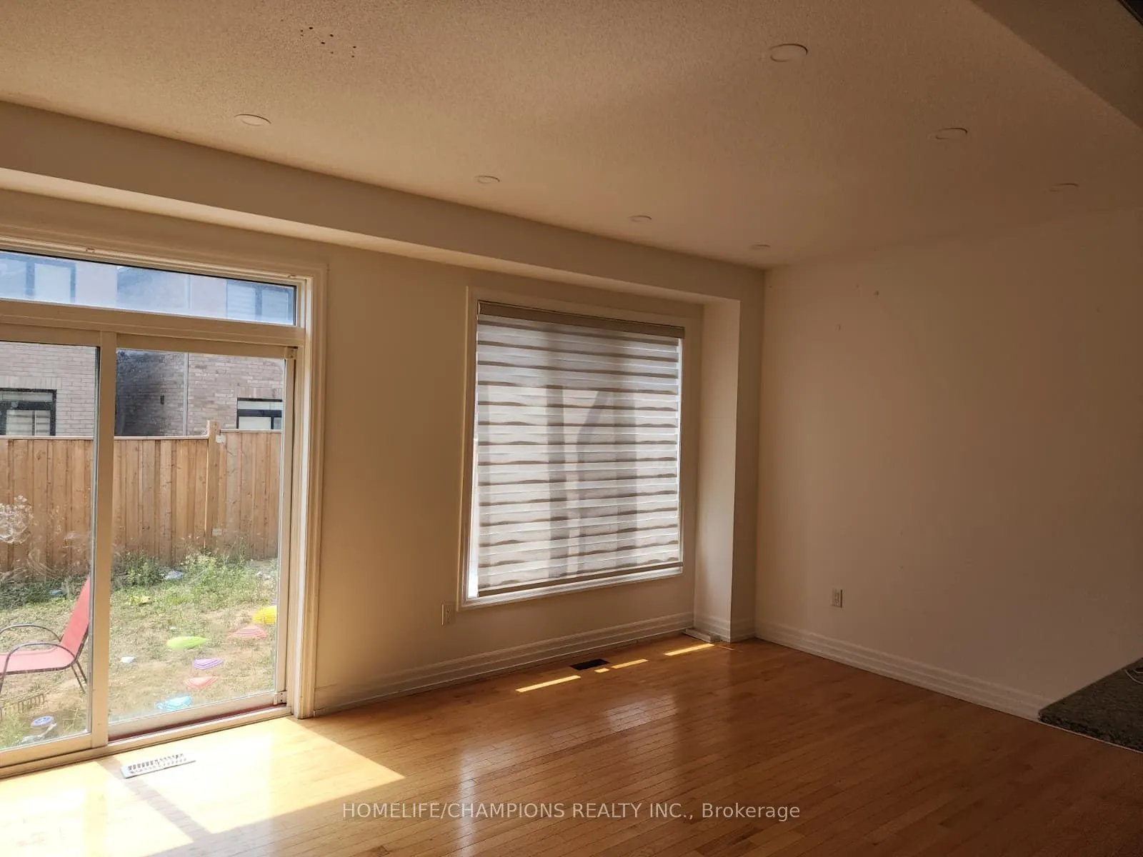 35 Christine Elliot Avenue