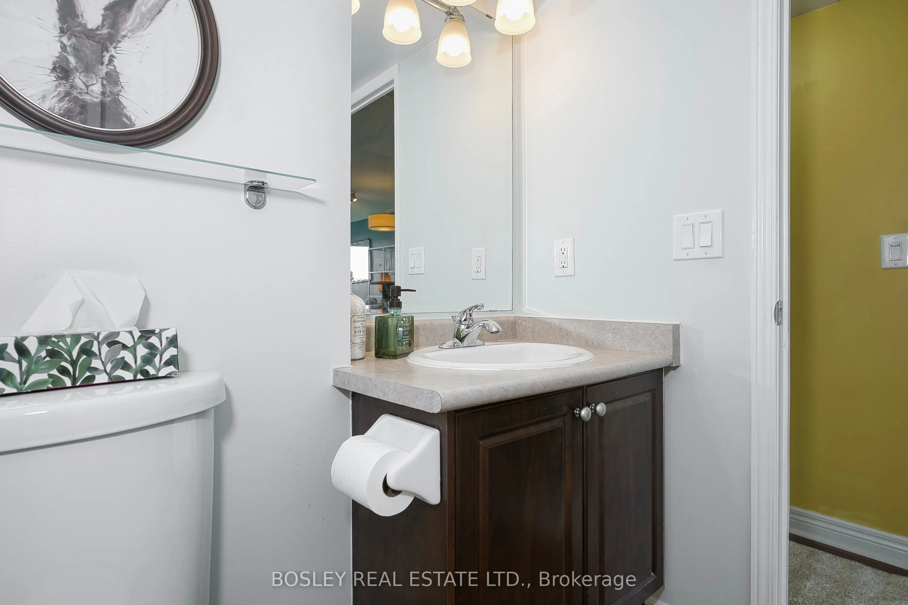 60 Fairfax Crescent, #326