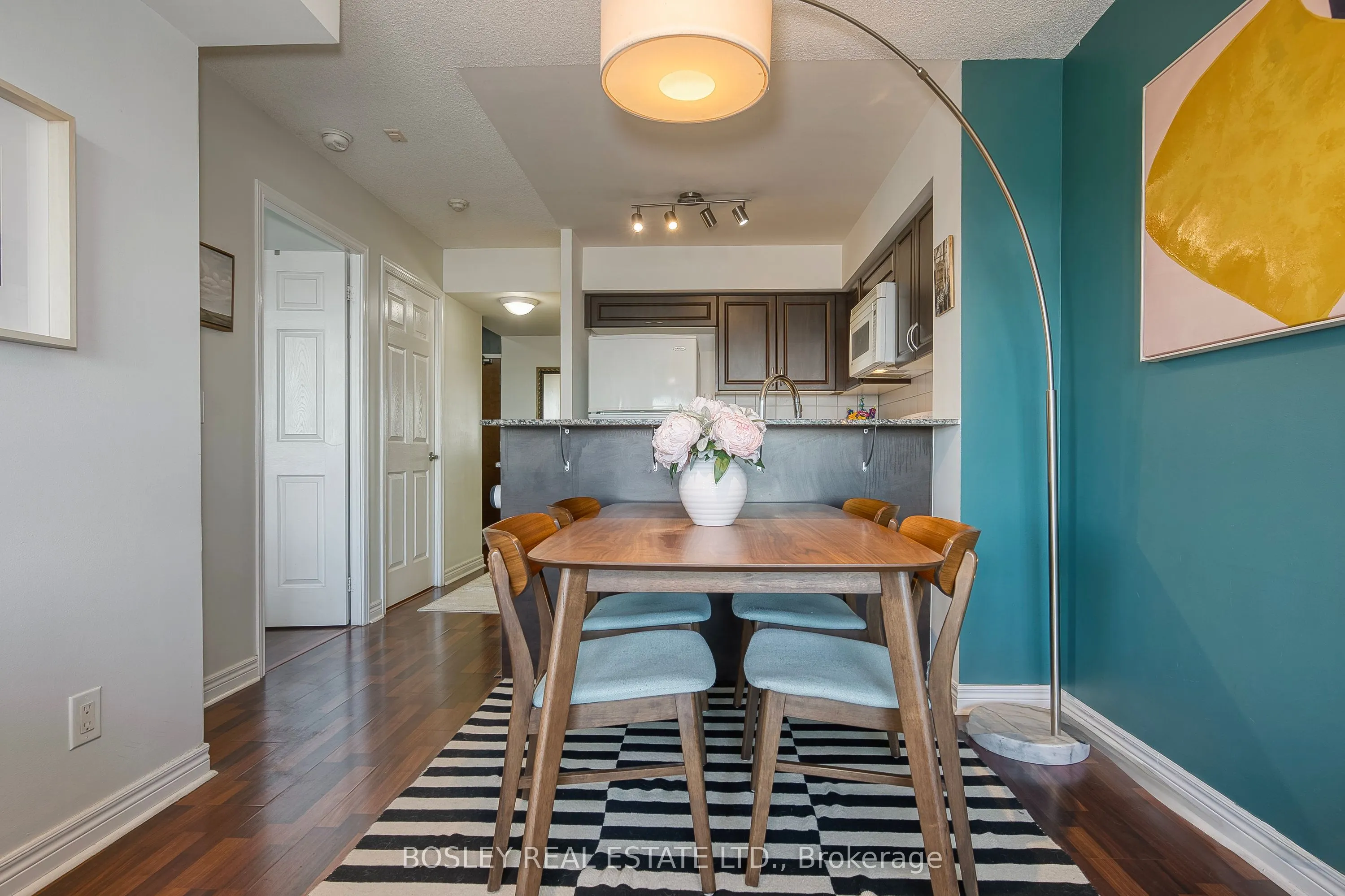 60 Fairfax Crescent, #326