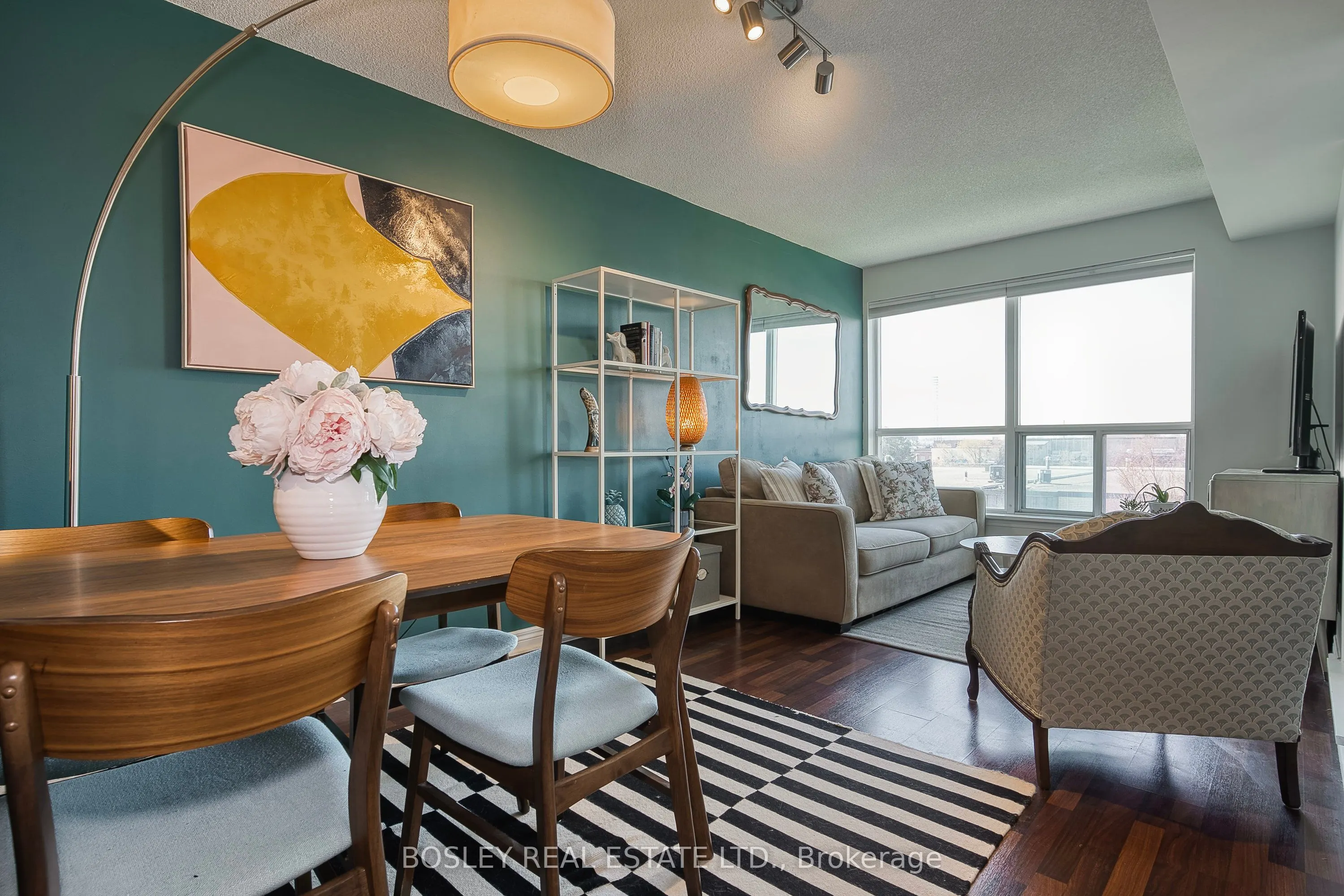 60 Fairfax Crescent, #326