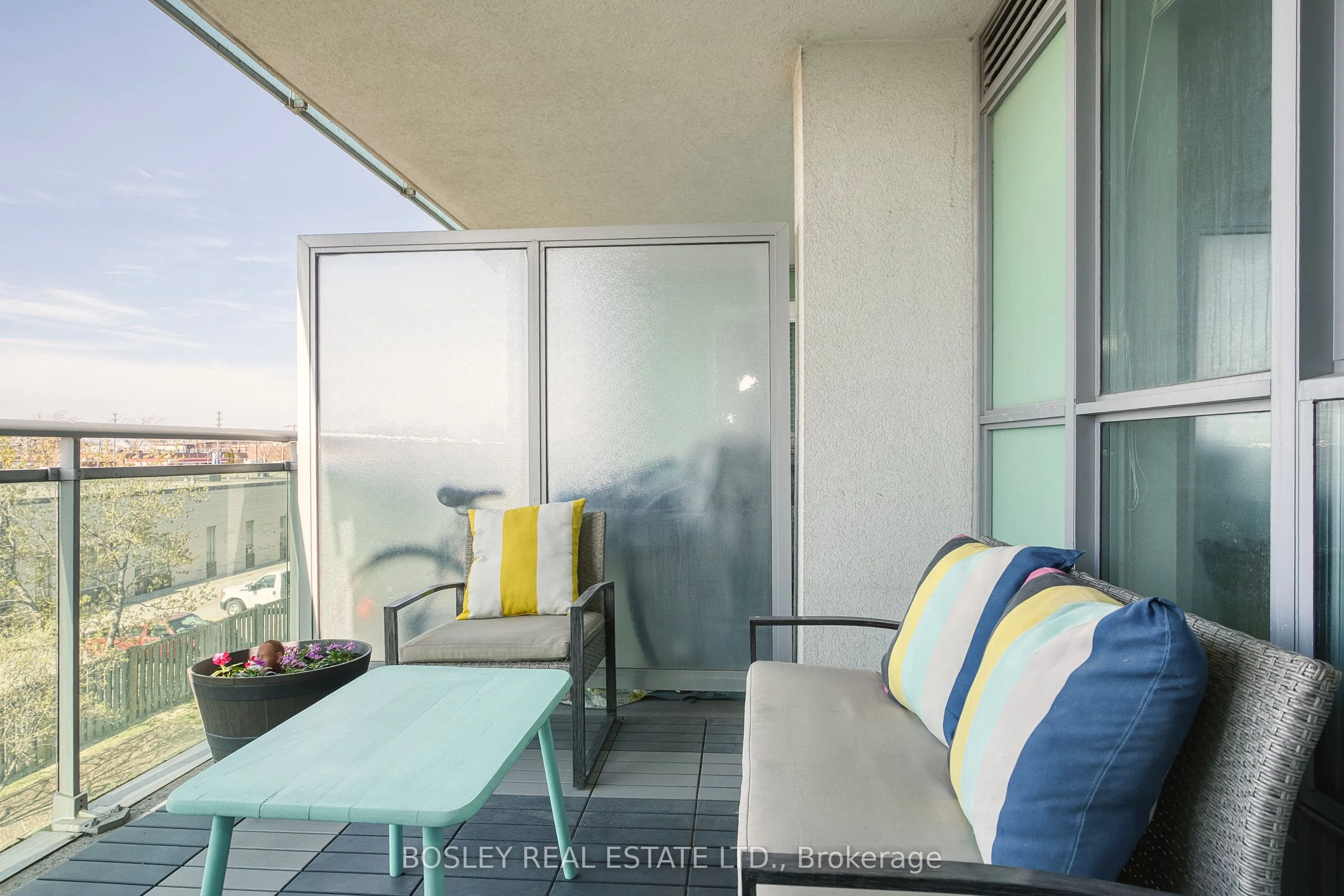60 Fairfax Crescent, #326