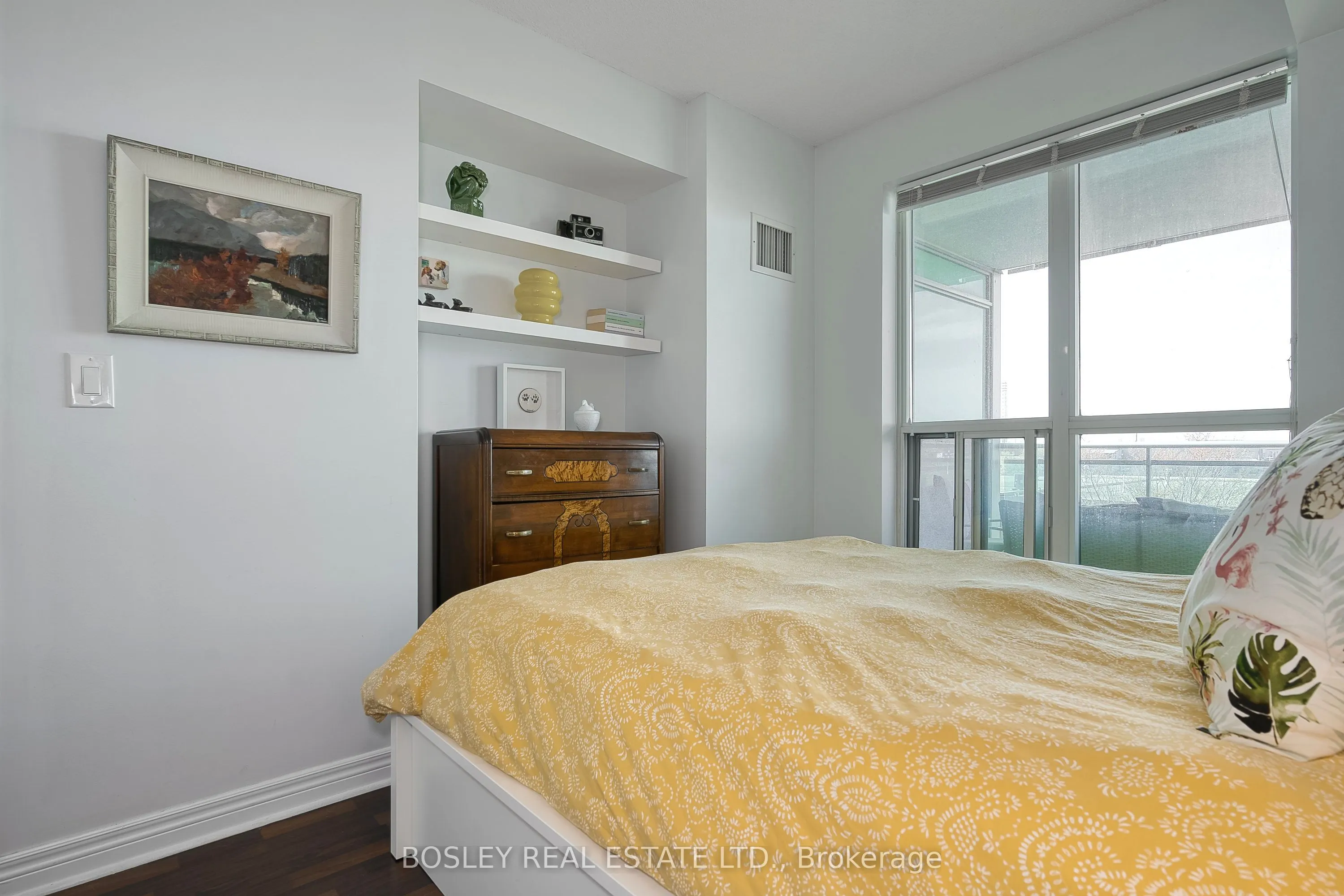 60 Fairfax Crescent, #326