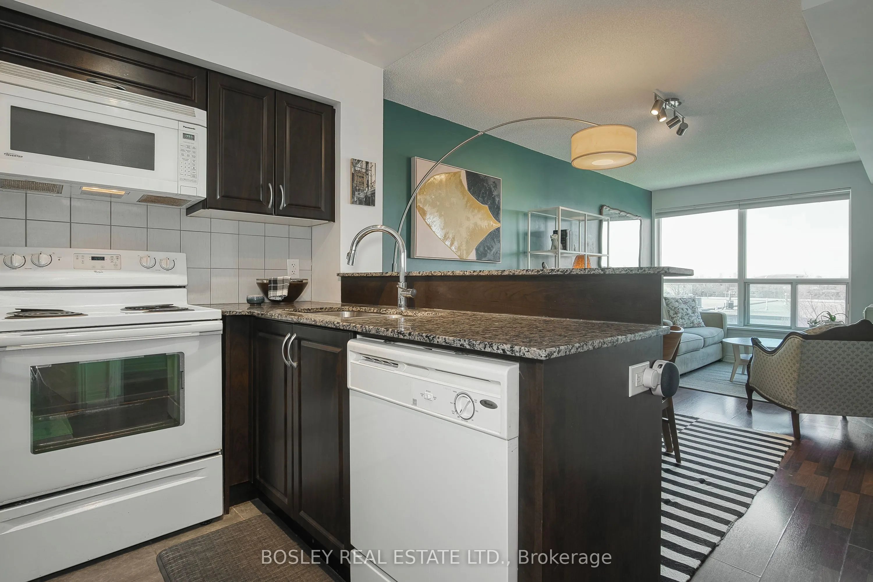 60 Fairfax Crescent, #326