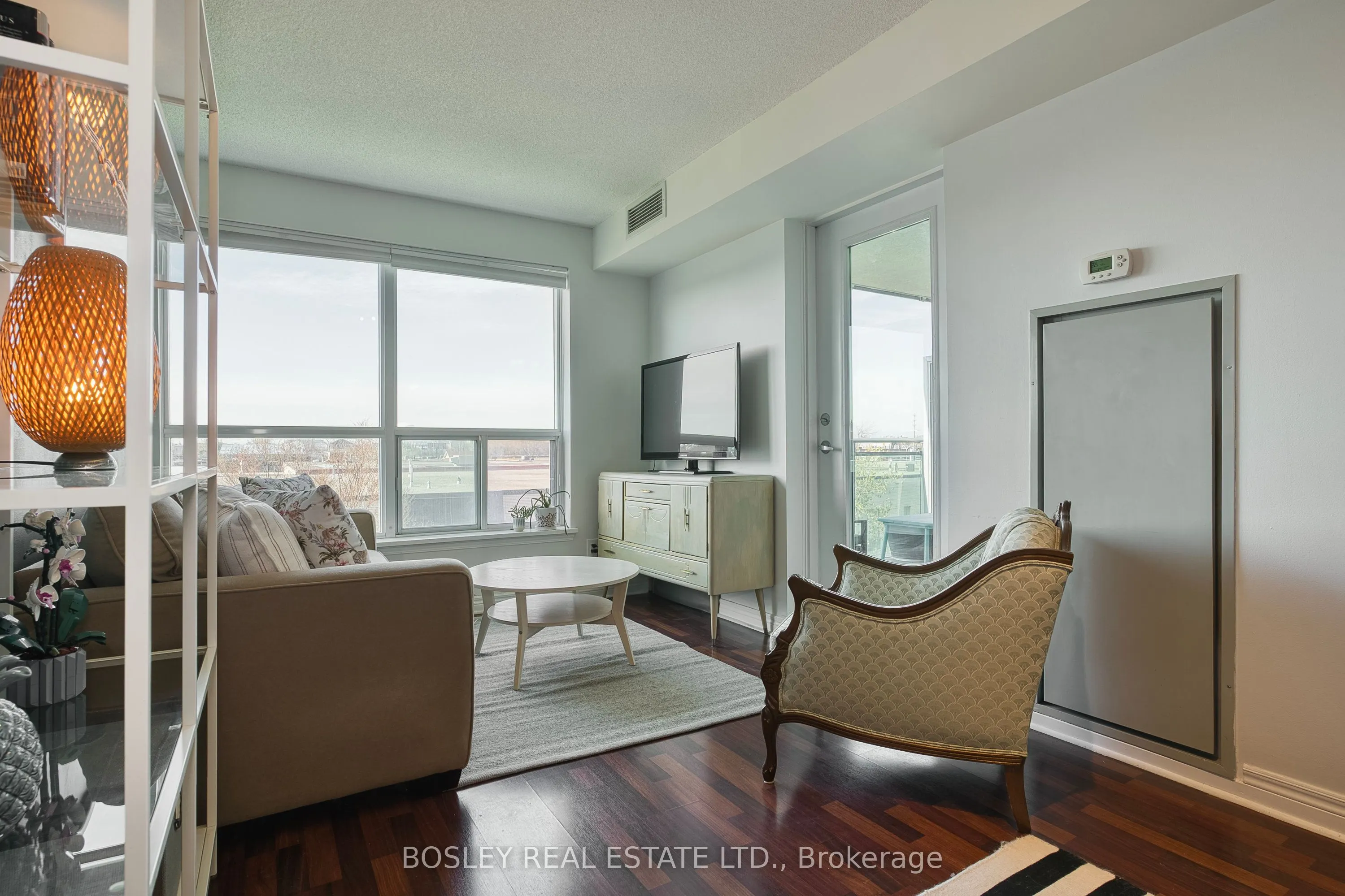 60 Fairfax Crescent, #326