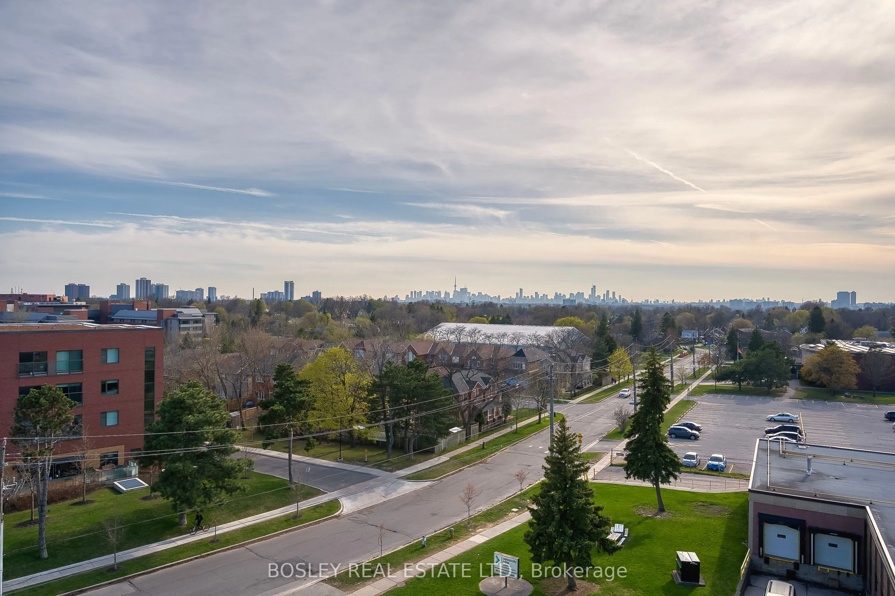 60 Fairfax Crescent, #326