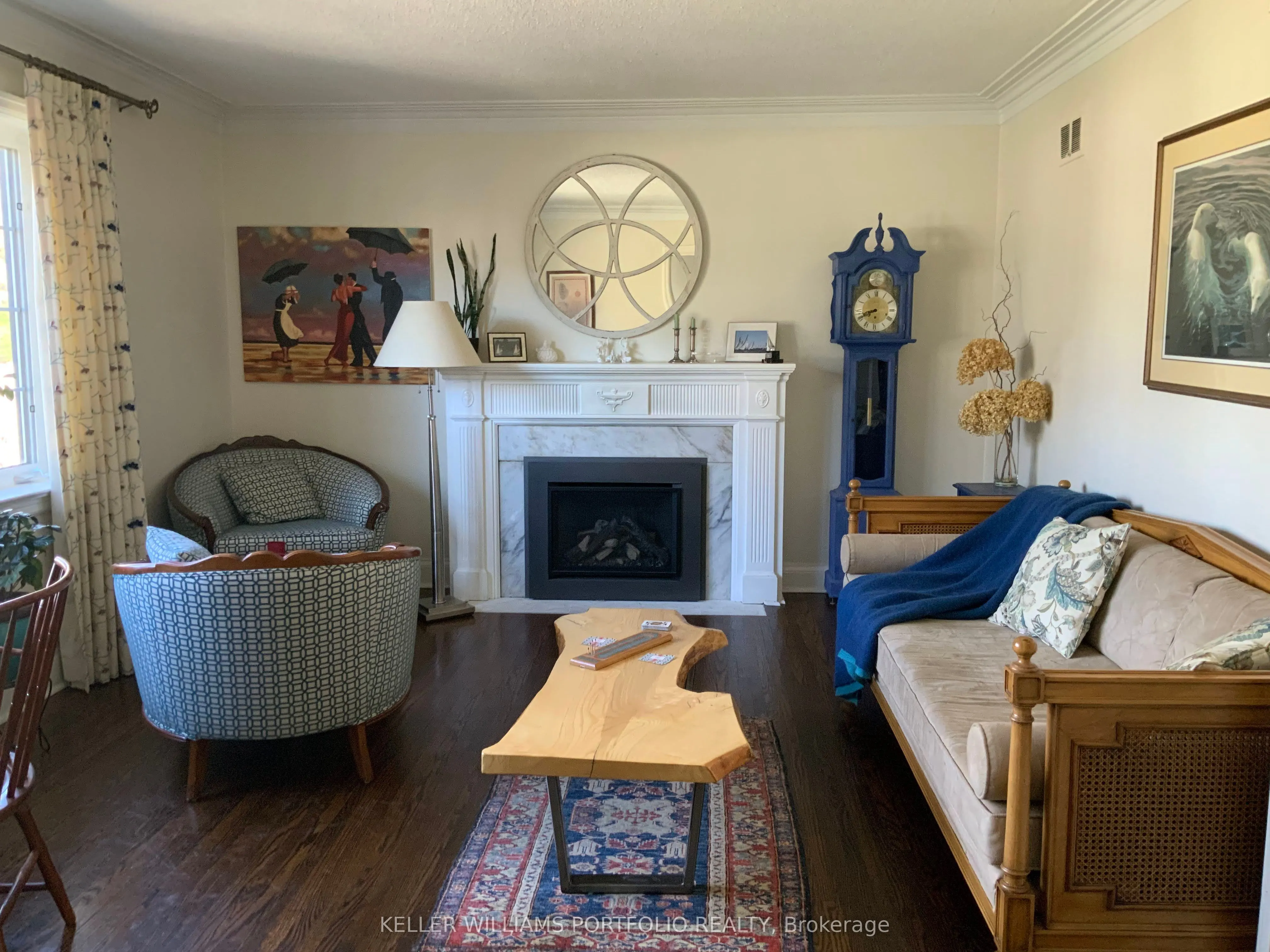 27 Wood Glen Road