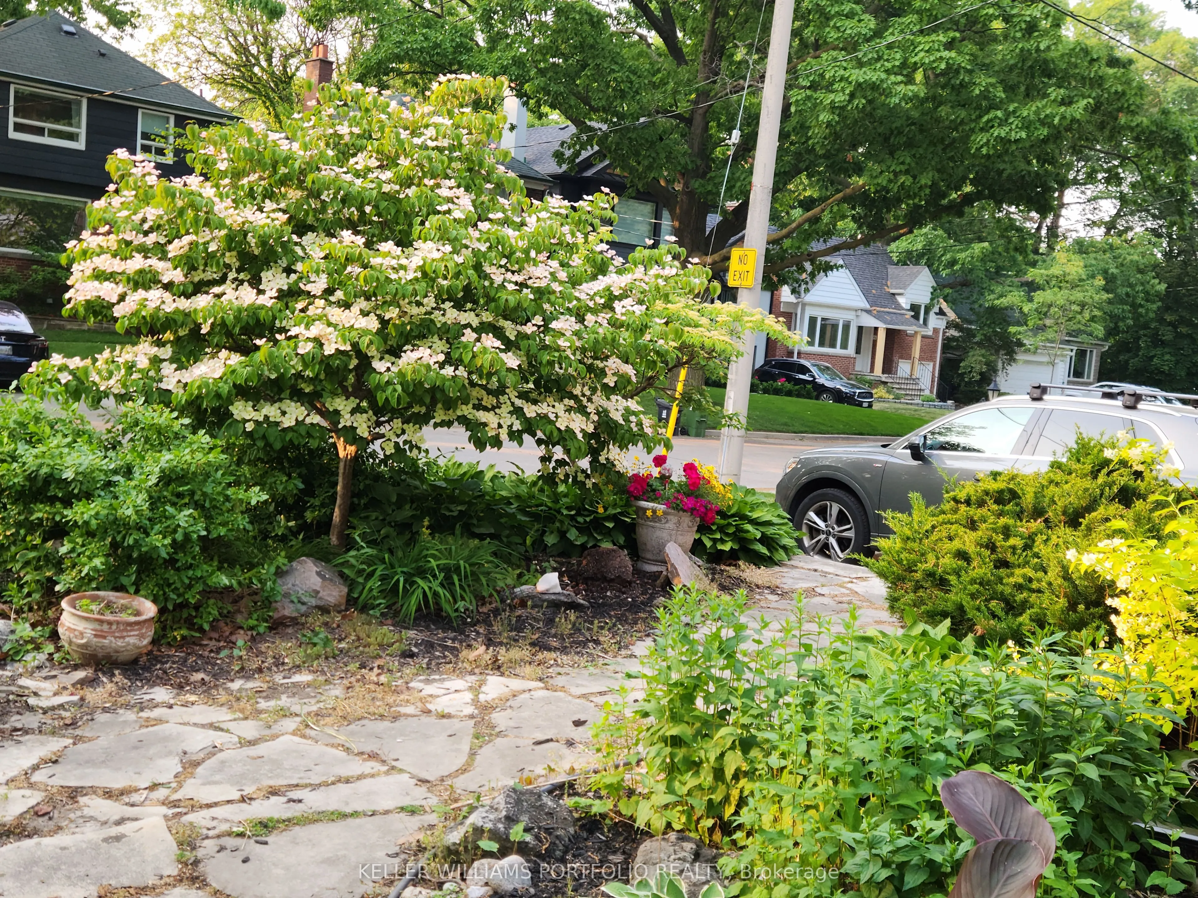 27 Wood Glen Road