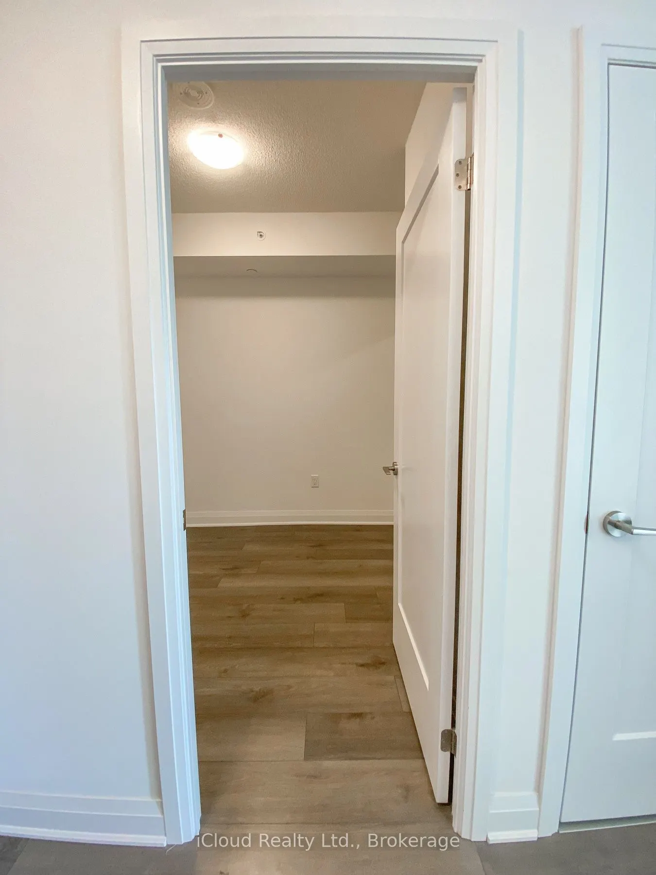 3220 Sheppard Avenue E, #314