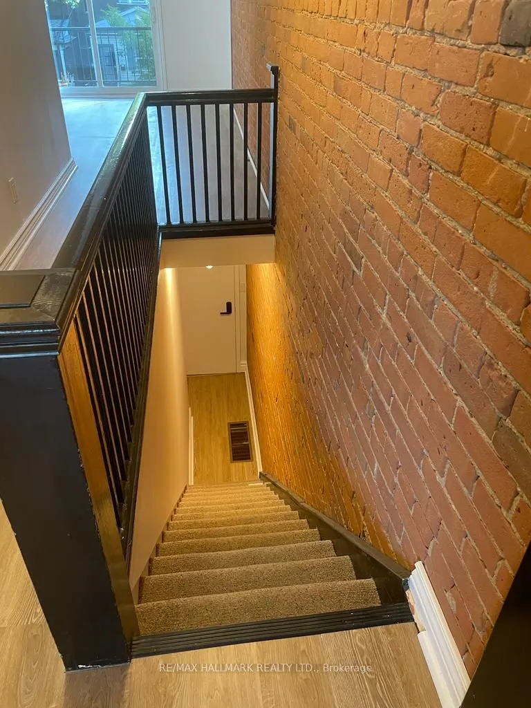142 Parkmount Road, #Upper