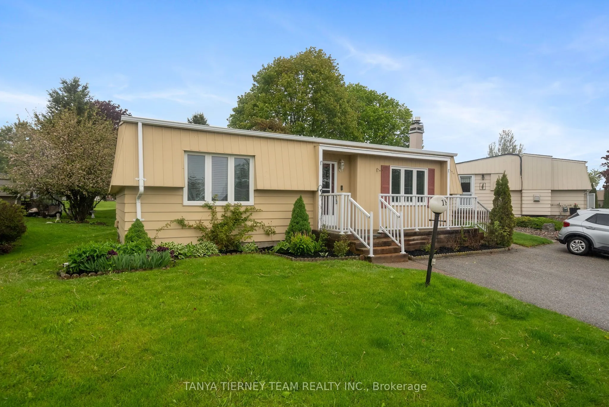 18 The Cove Road