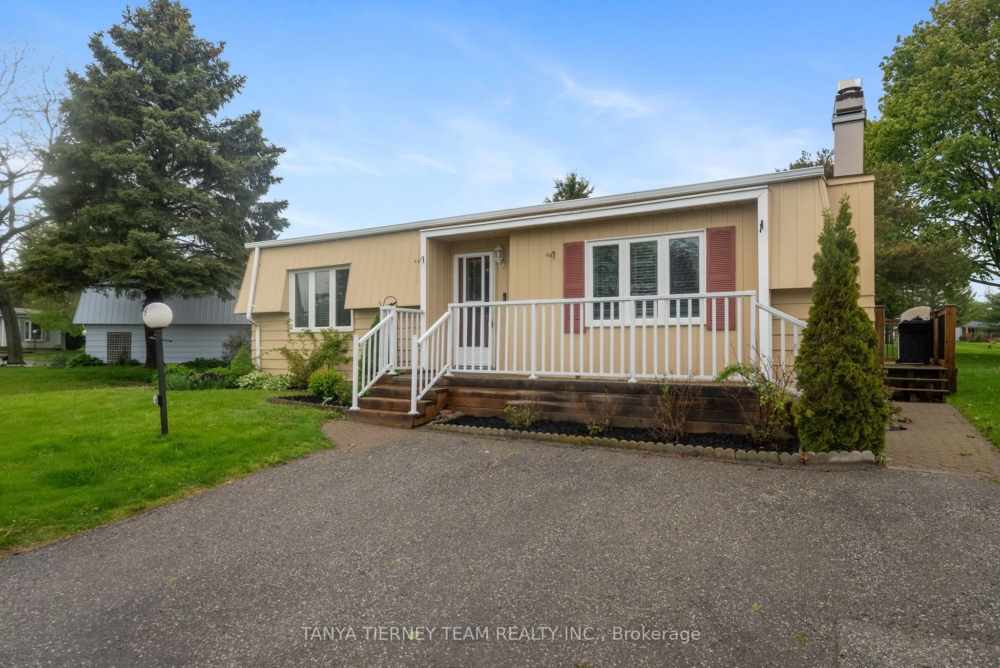 18 The Cove Road