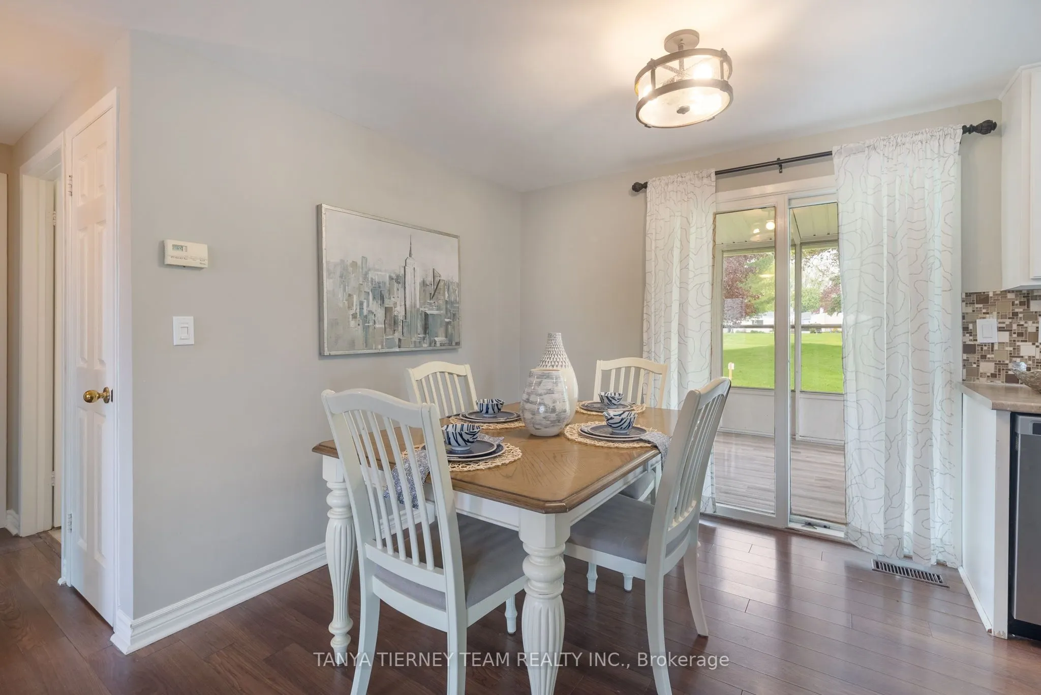 18 The Cove Road