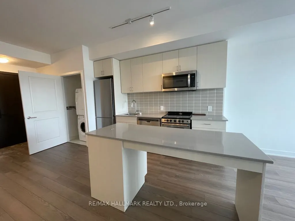 2799 Kingston Road, #203