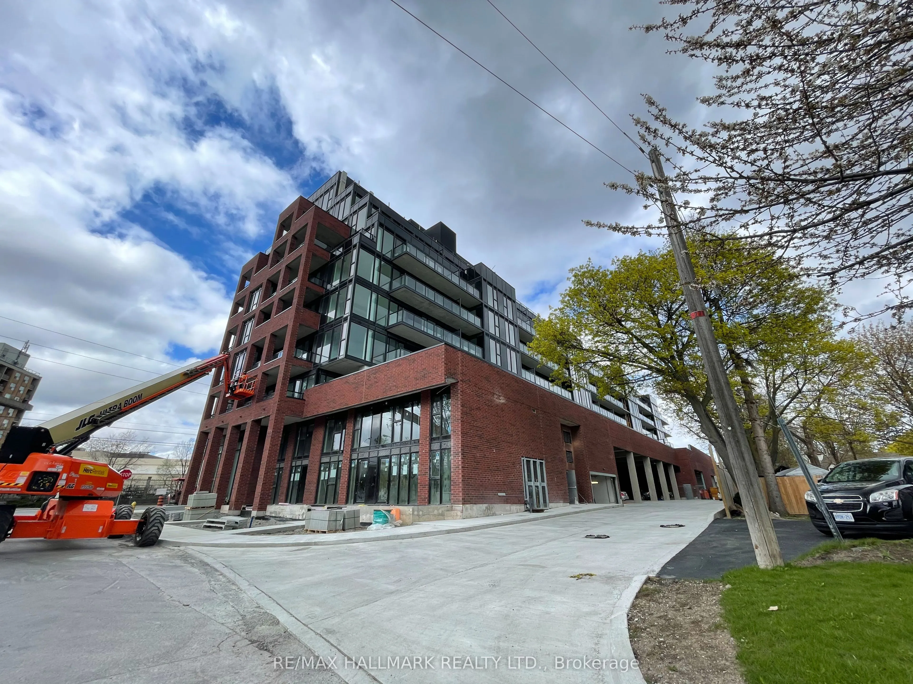 2799 Kingston Road, #203