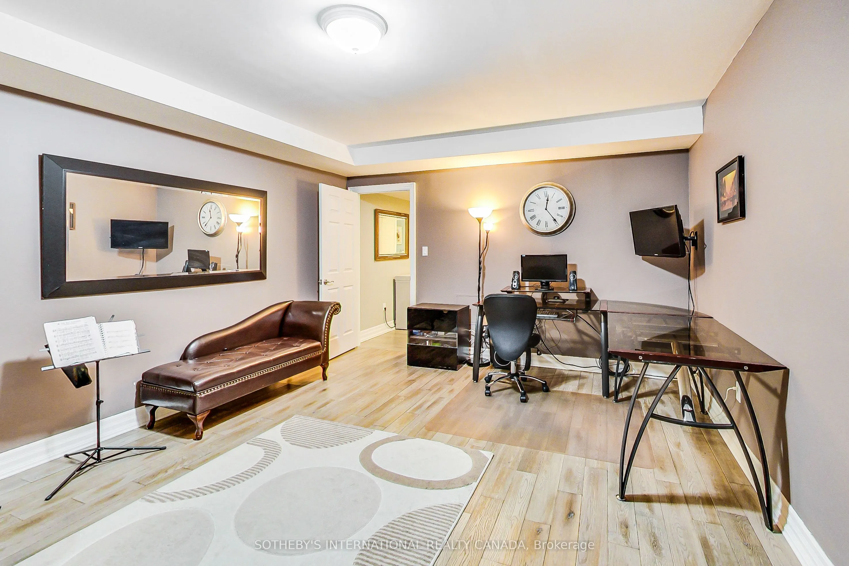 41 Meadowcliffe Drive