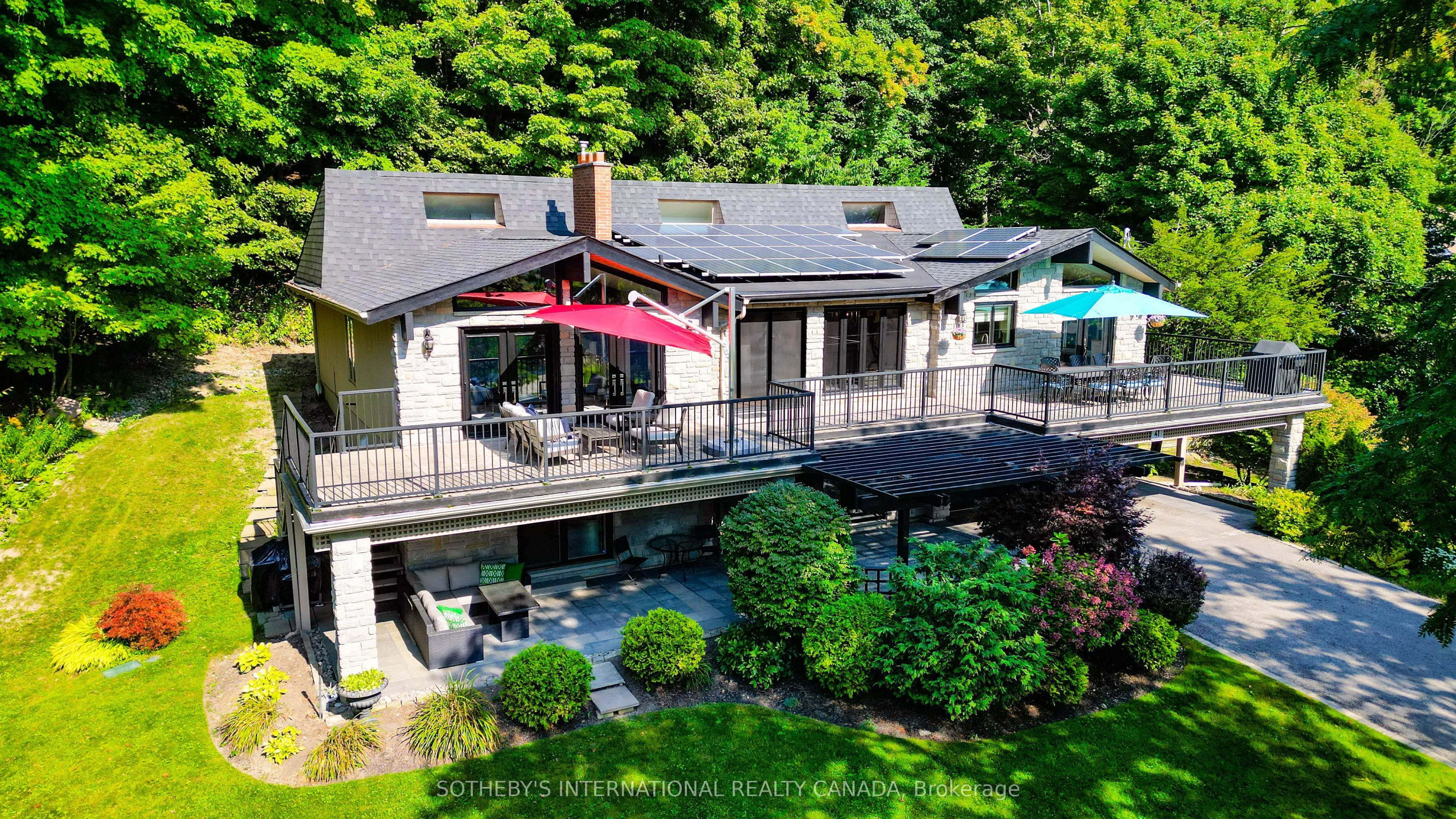 41 Meadowcliffe Drive