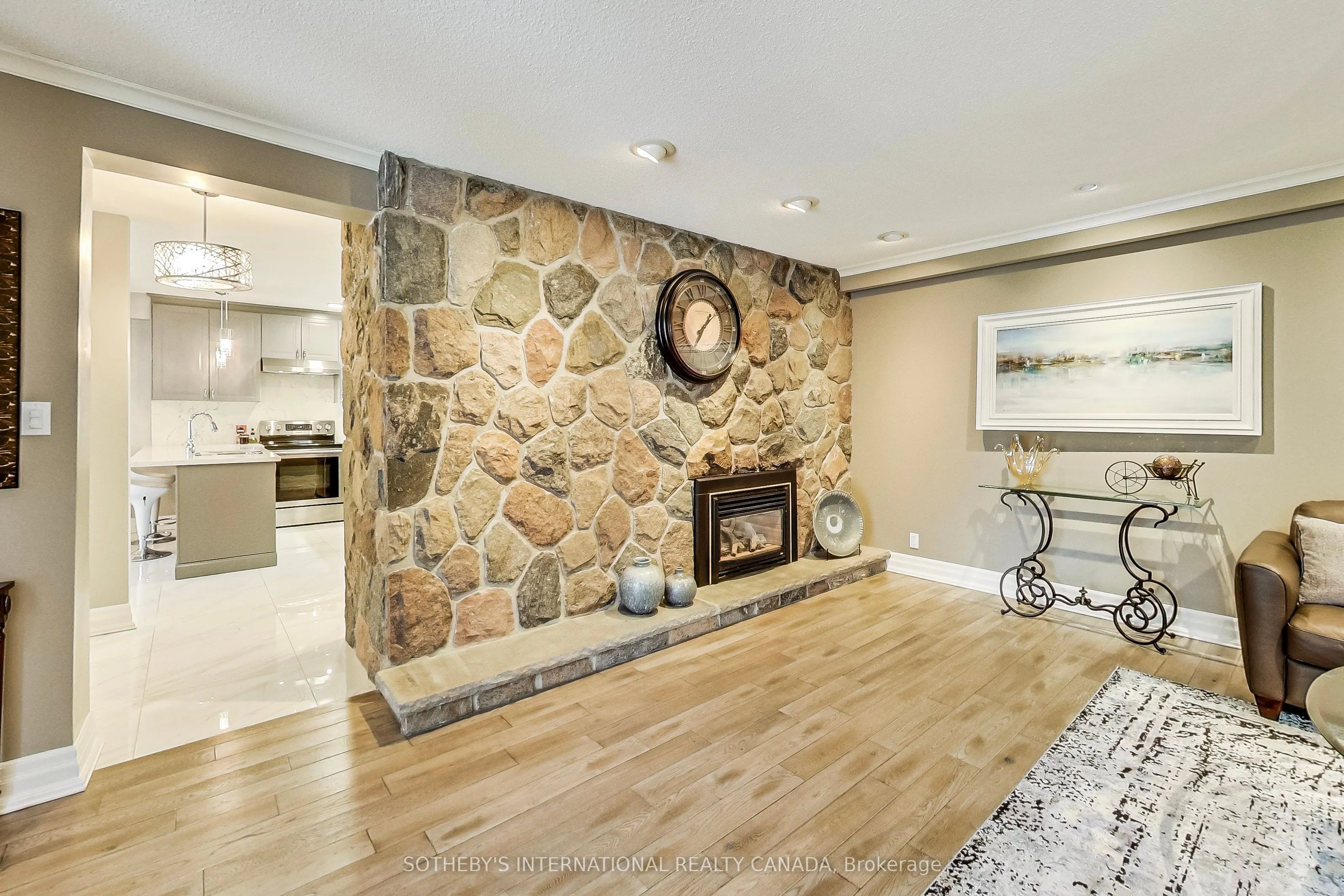 41 Meadowcliffe Drive