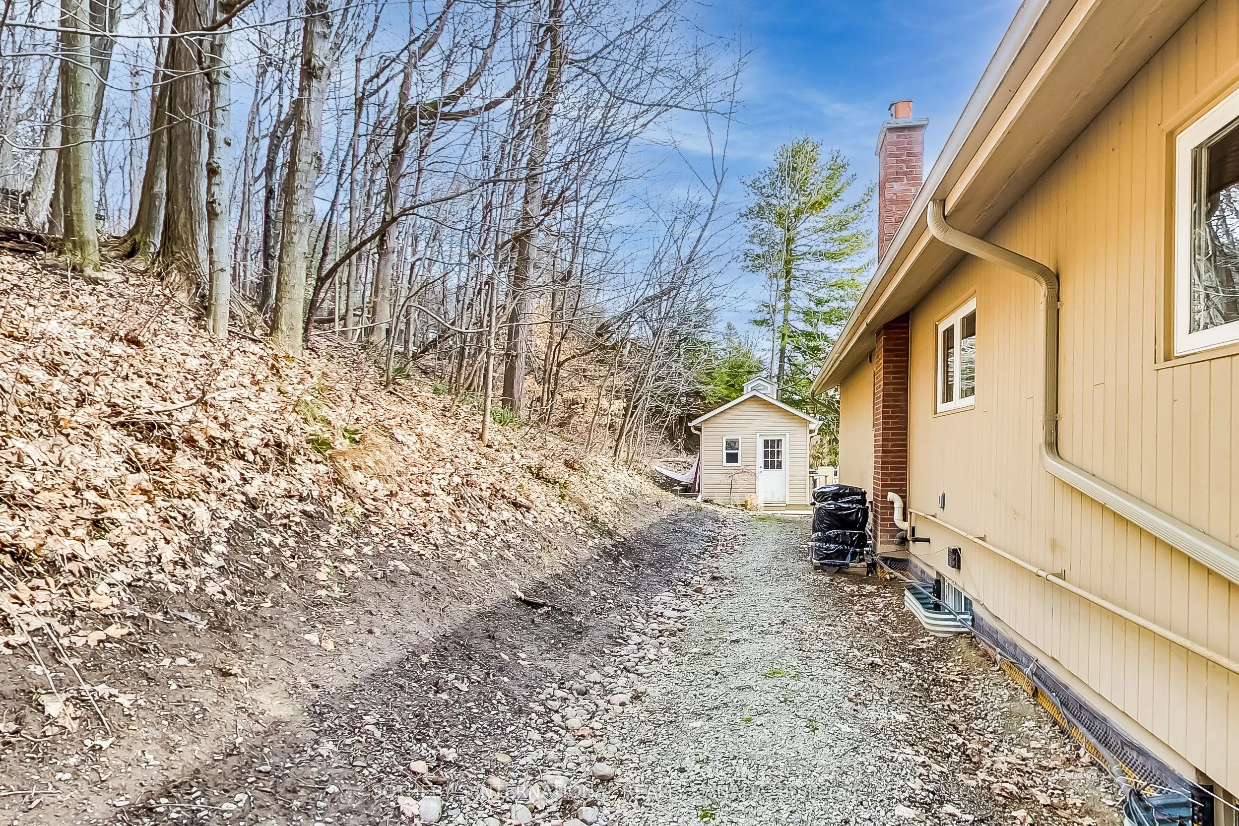41 Meadowcliffe Drive