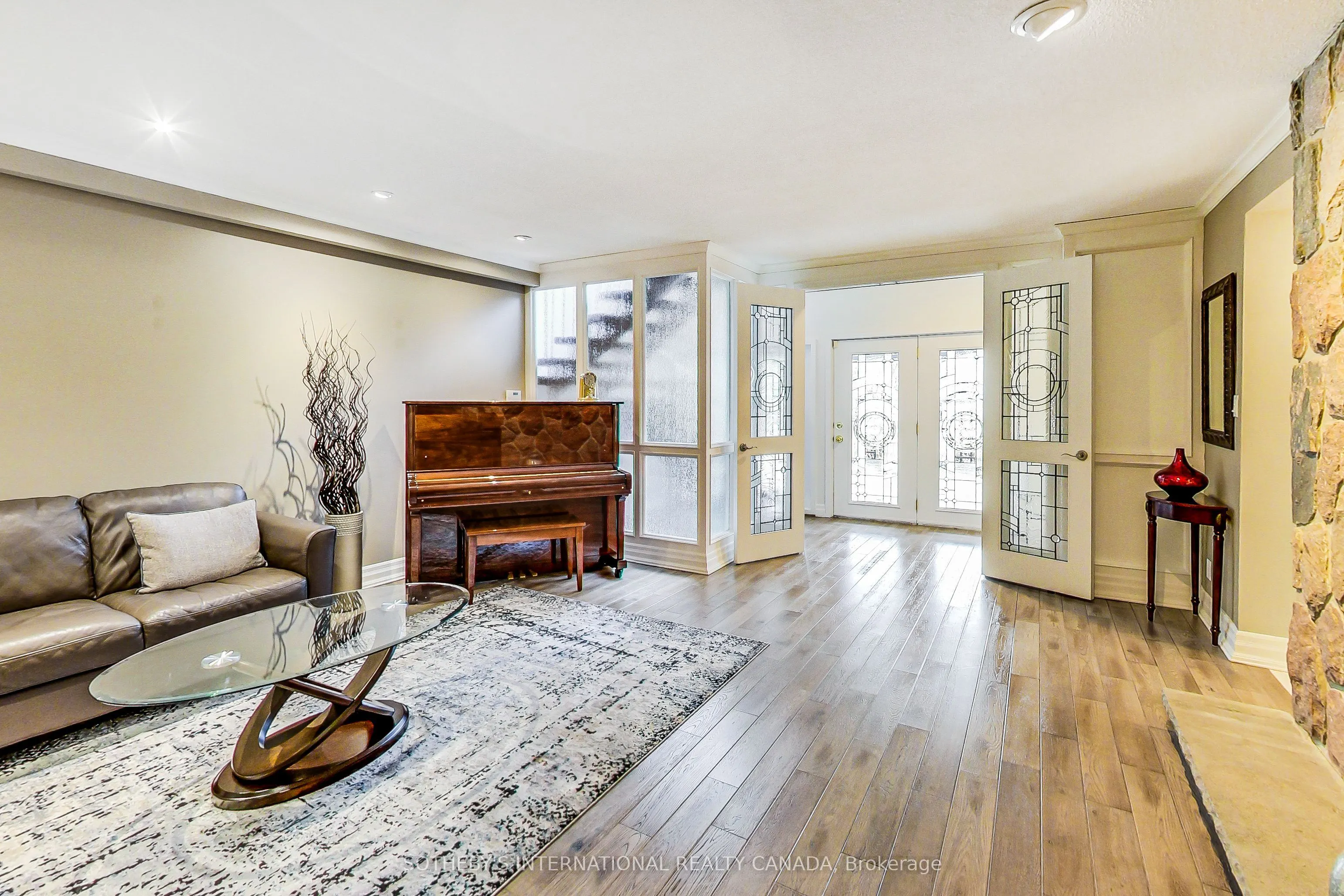 41 Meadowcliffe Drive