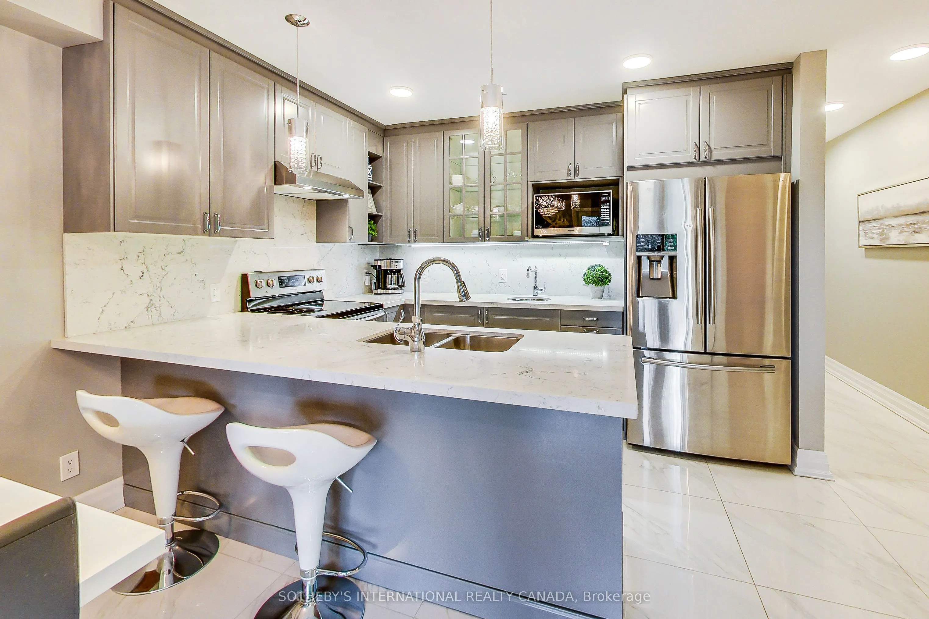 41 Meadowcliffe Drive
