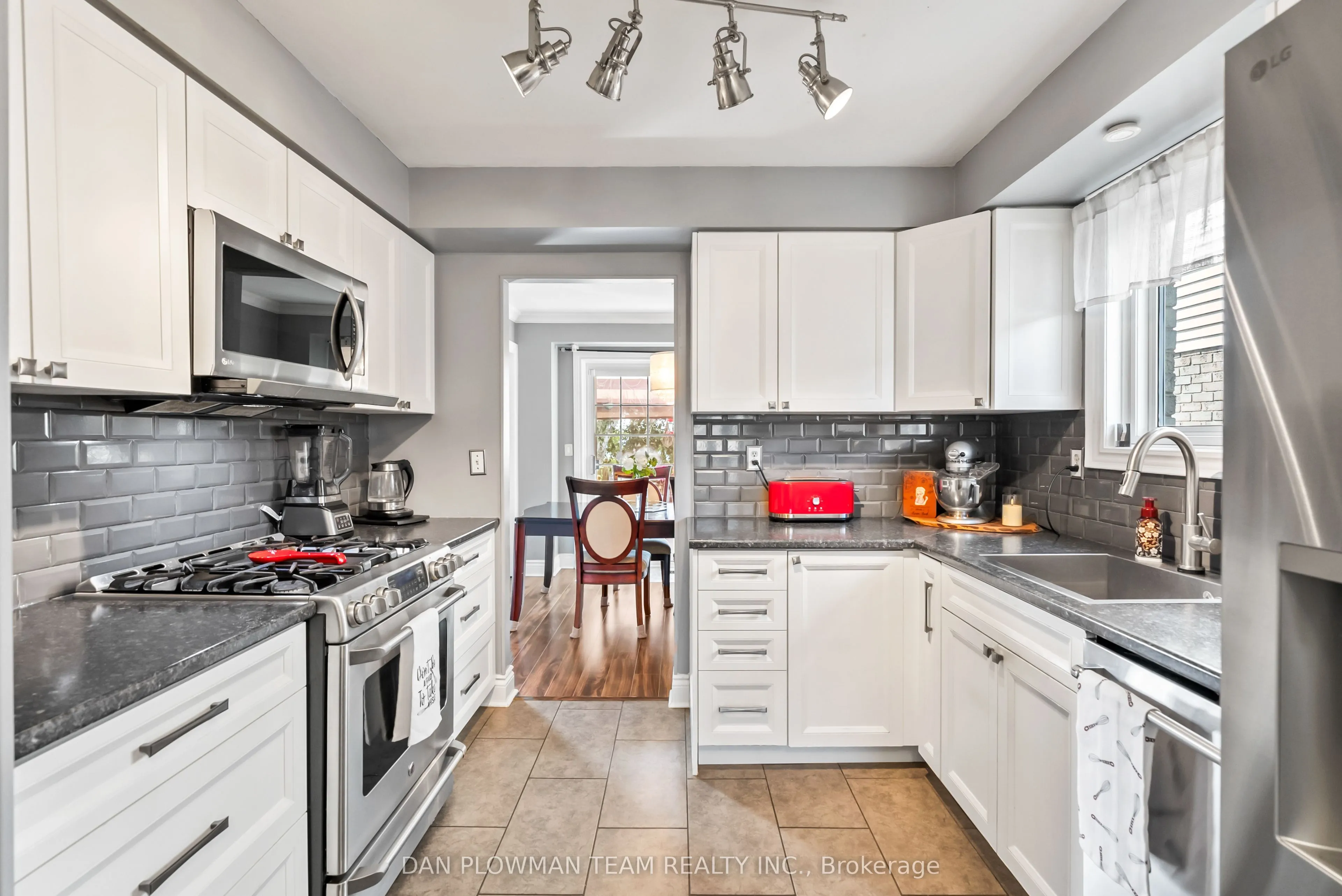 1509 Connery Crescent