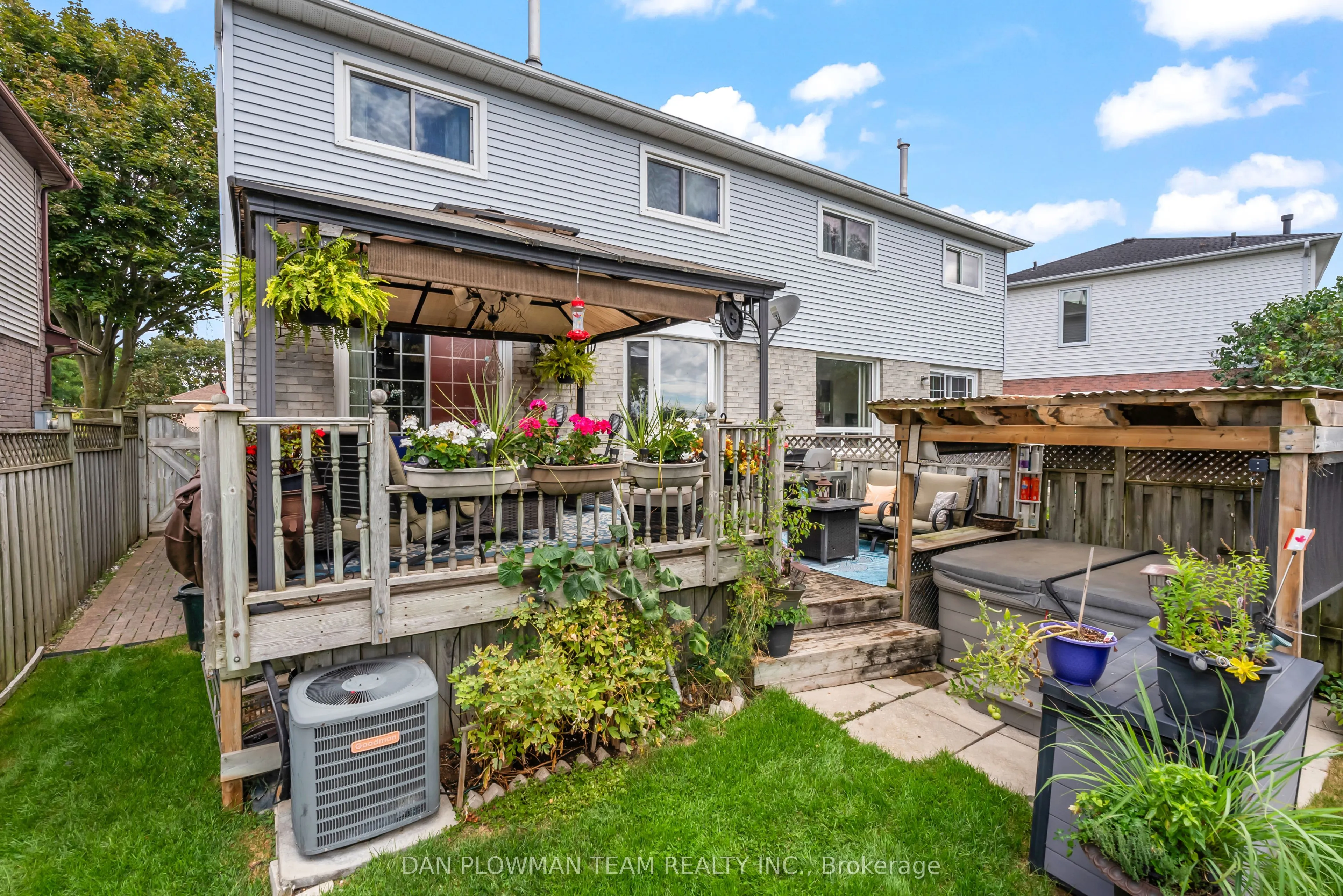 1509 Connery Crescent