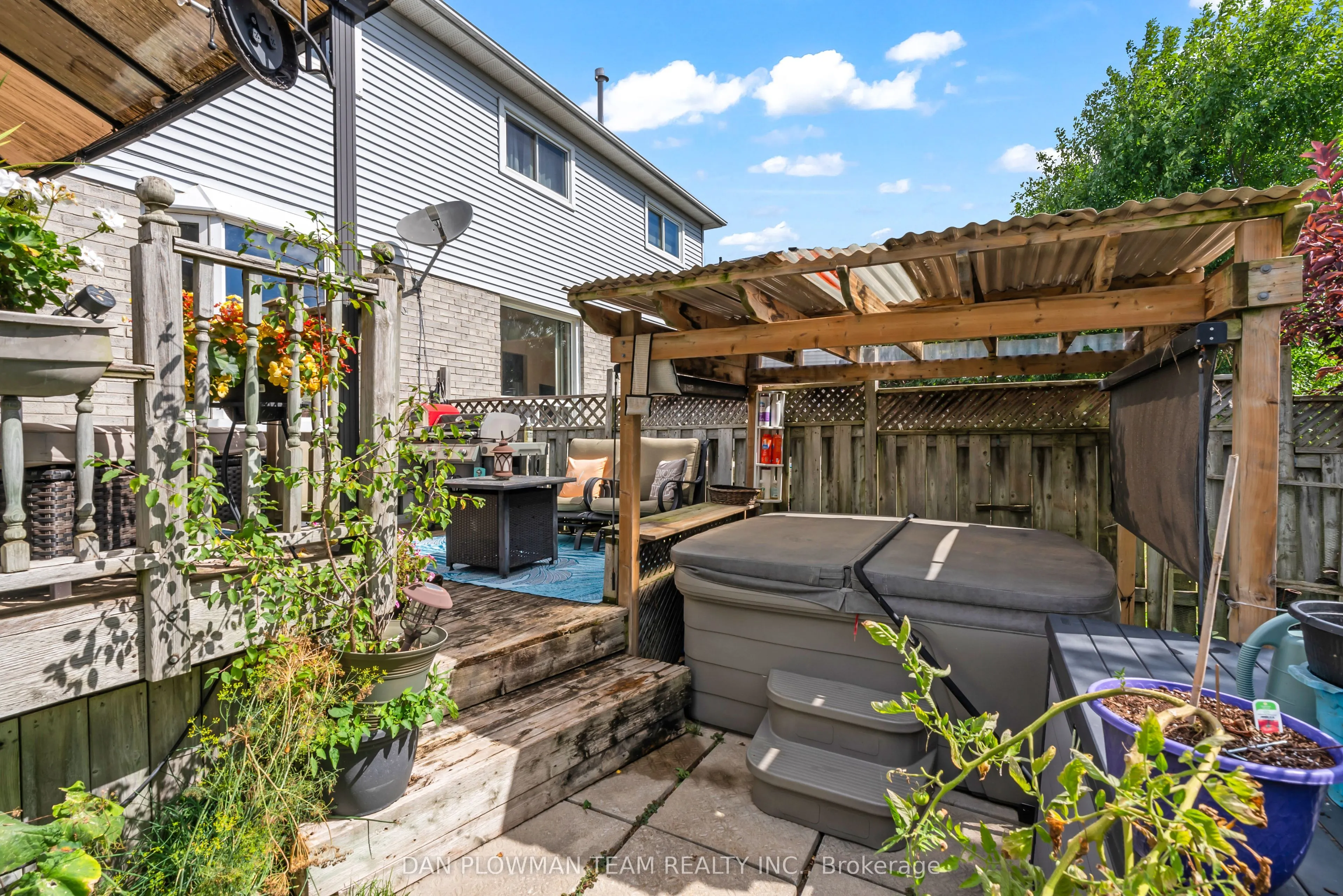 1509 Connery Crescent