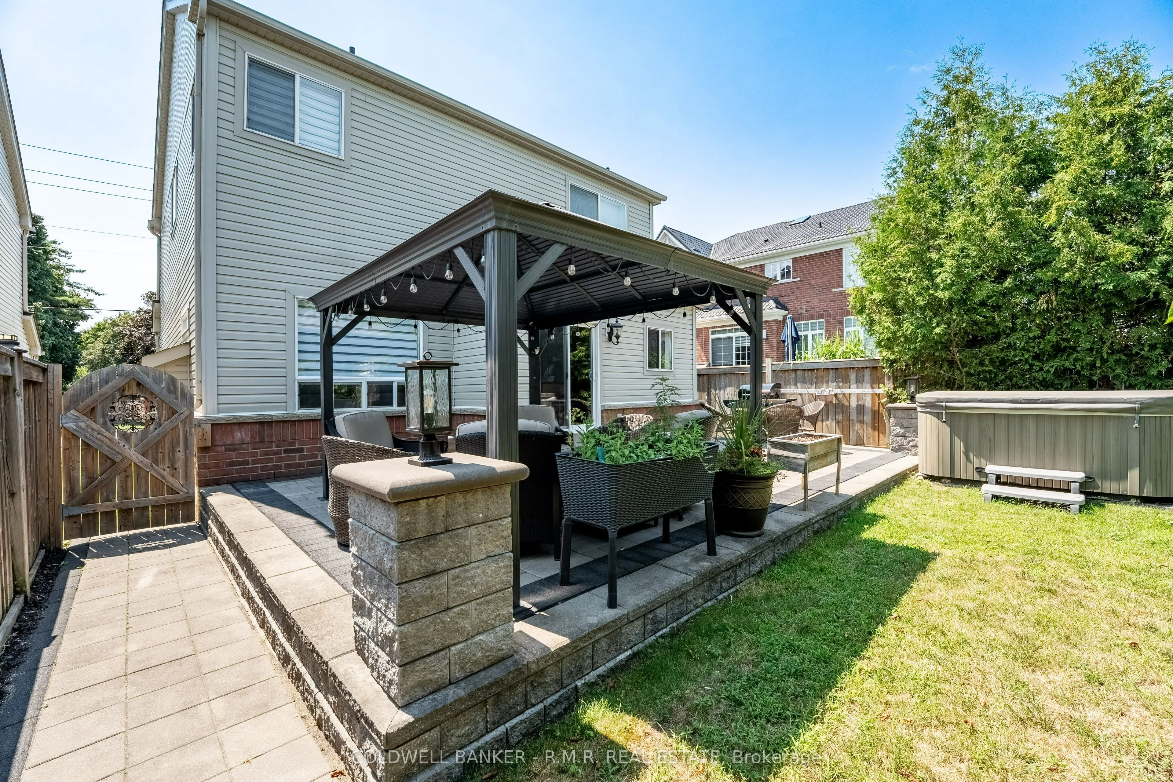 82 Vipond Road