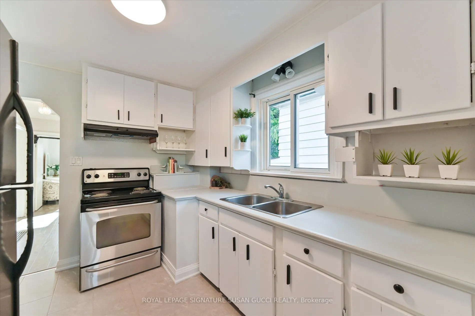 90 Meighen Avenue