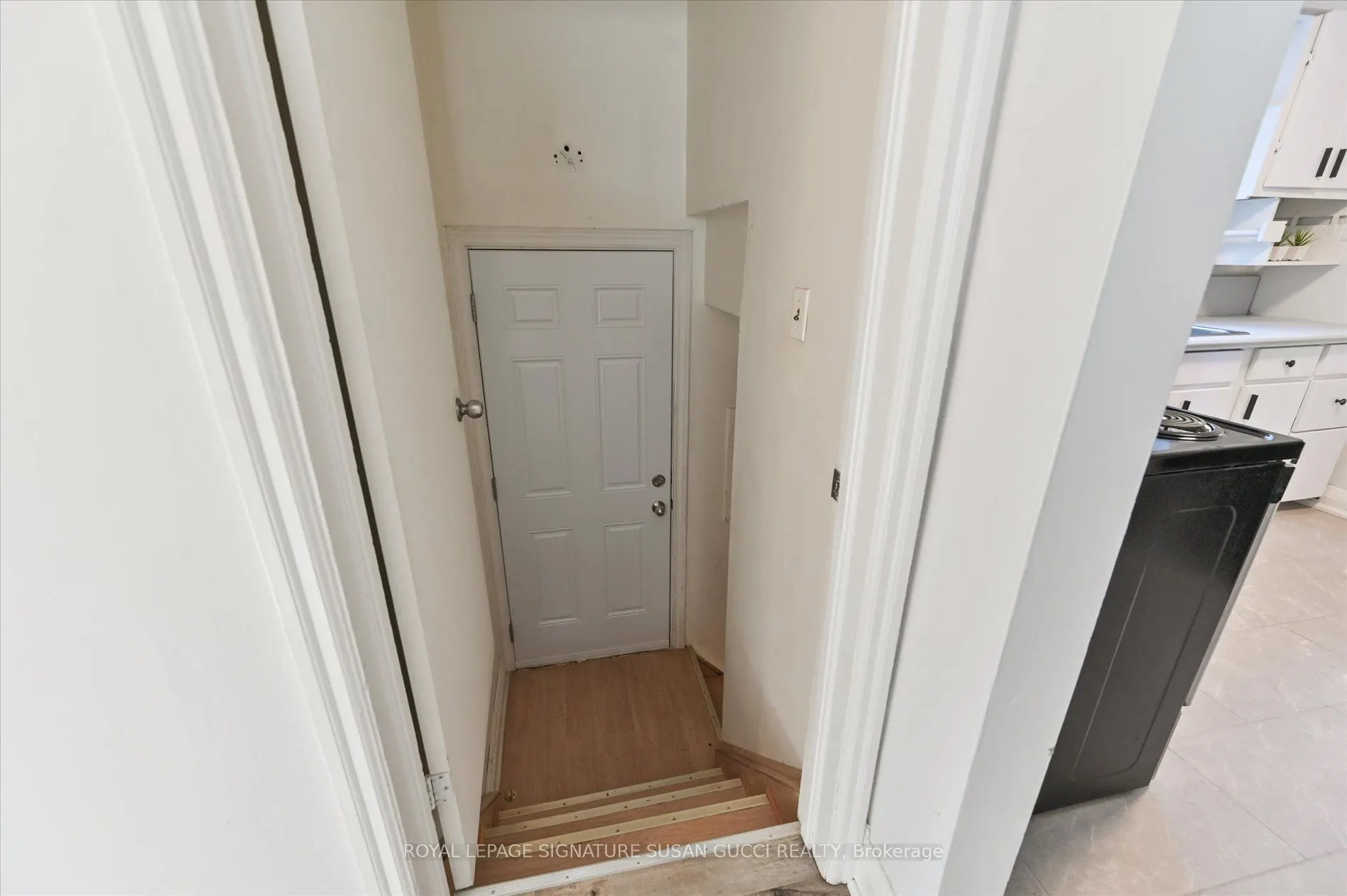 90 Meighen Avenue