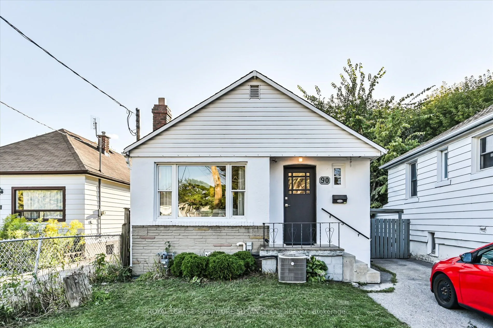 90 Meighen Avenue
