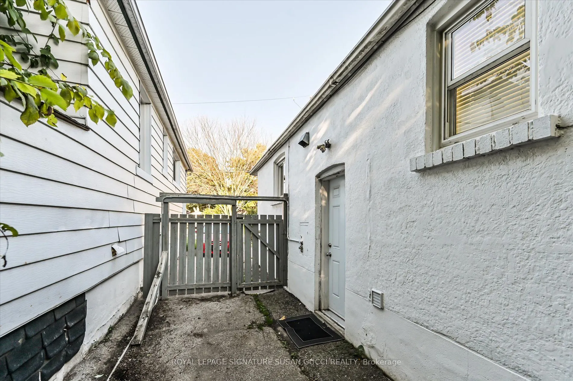 90 Meighen Avenue