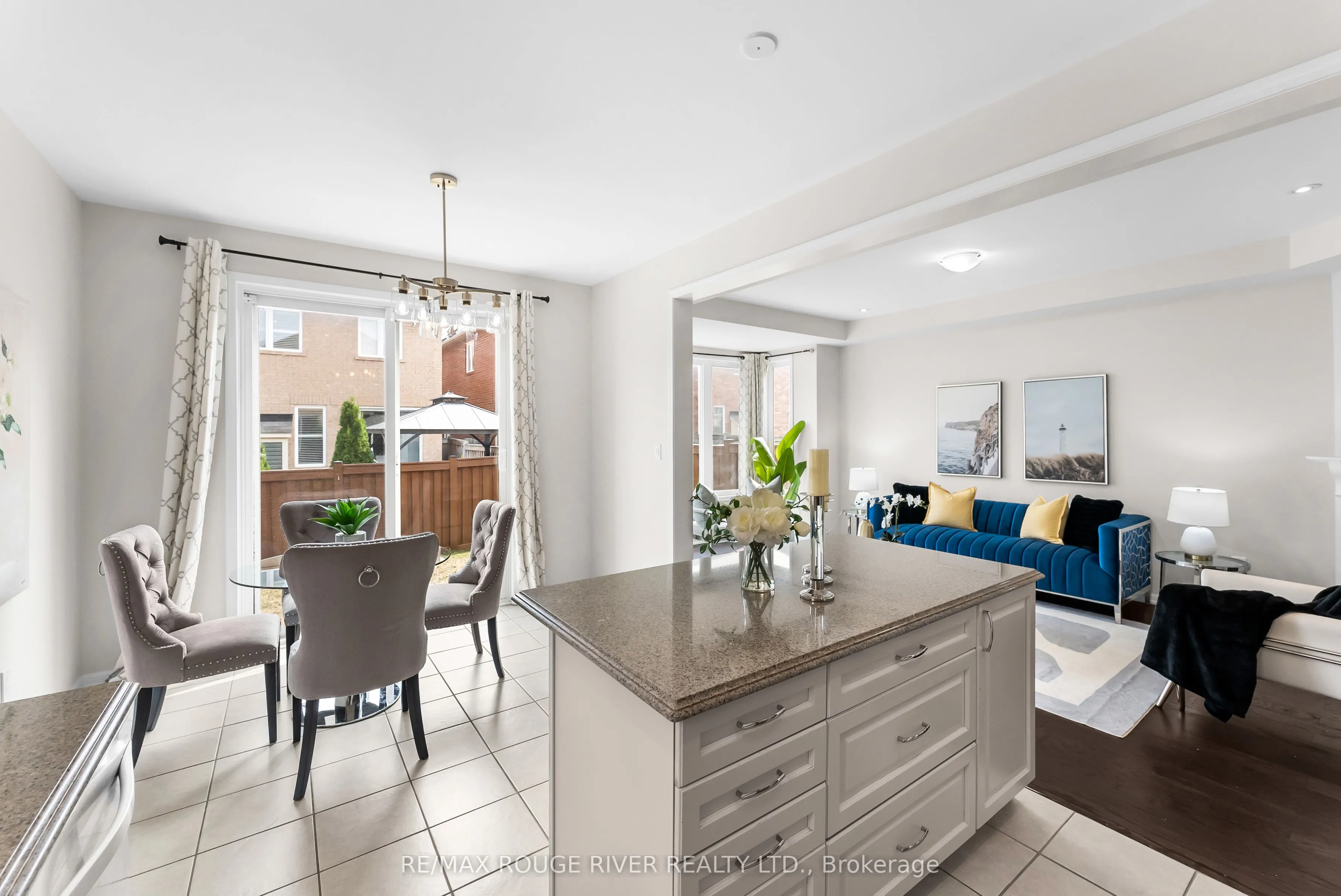 1862 Parkhurst Crescent