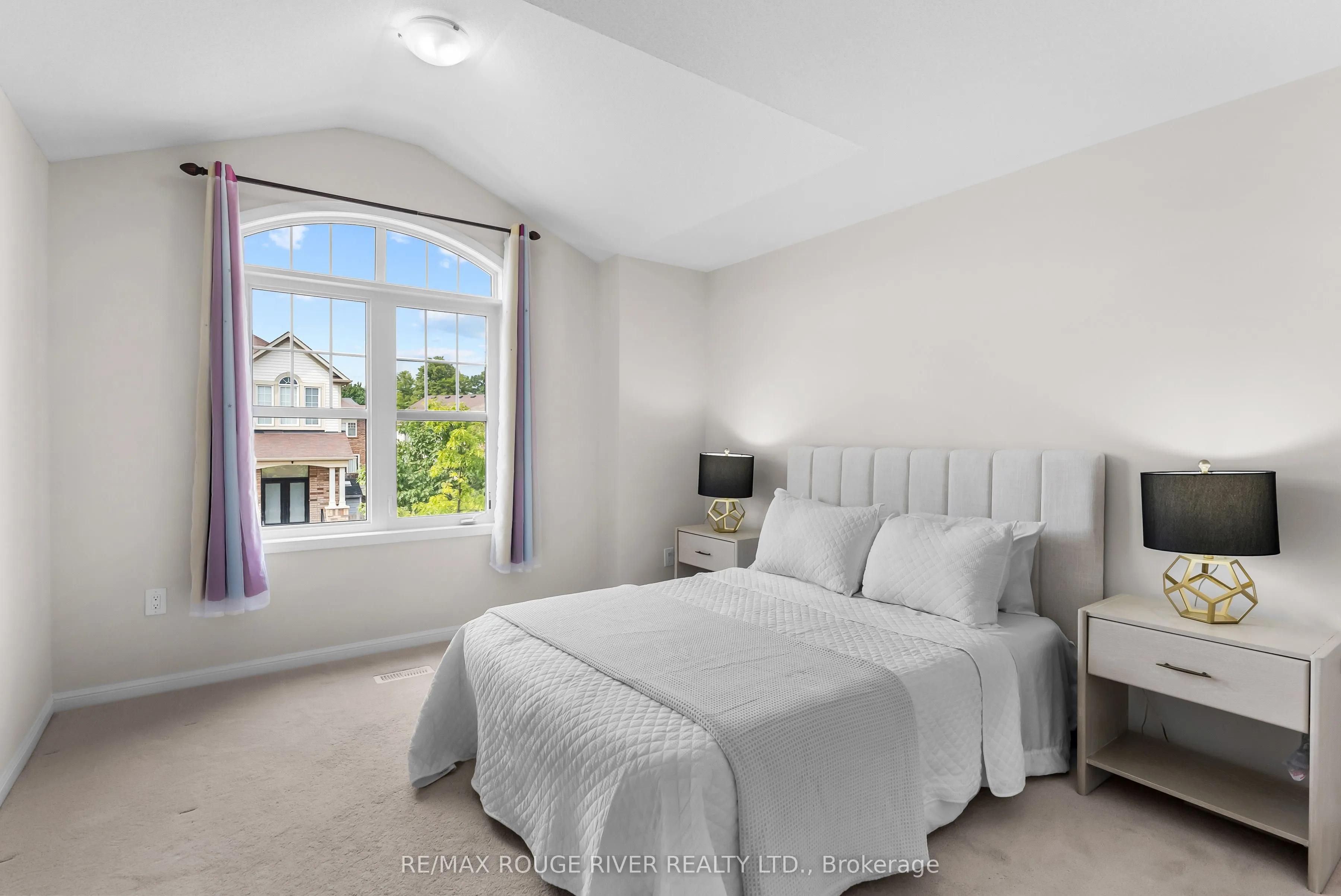 1862 Parkhurst Crescent