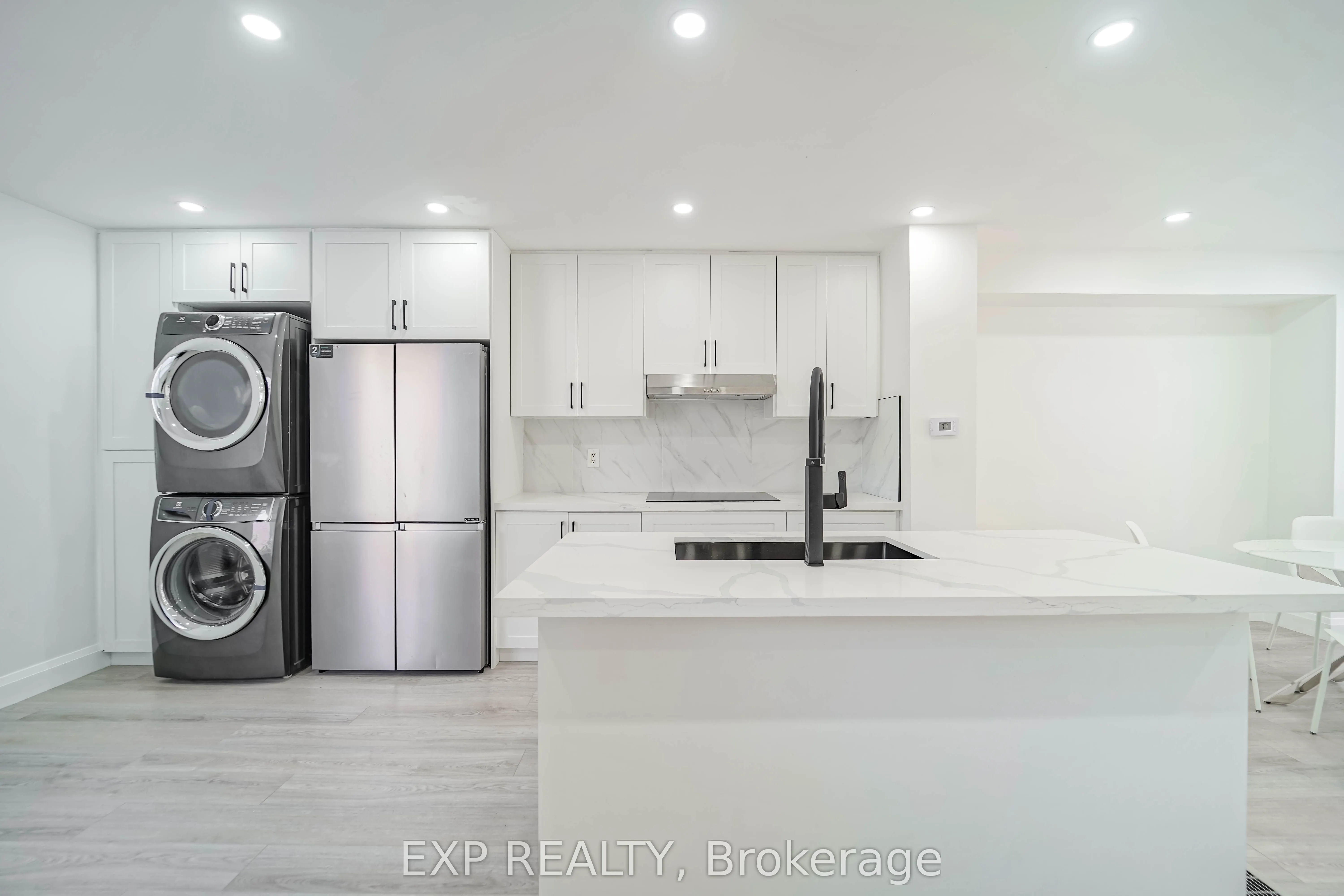 25 Nabob Crescent