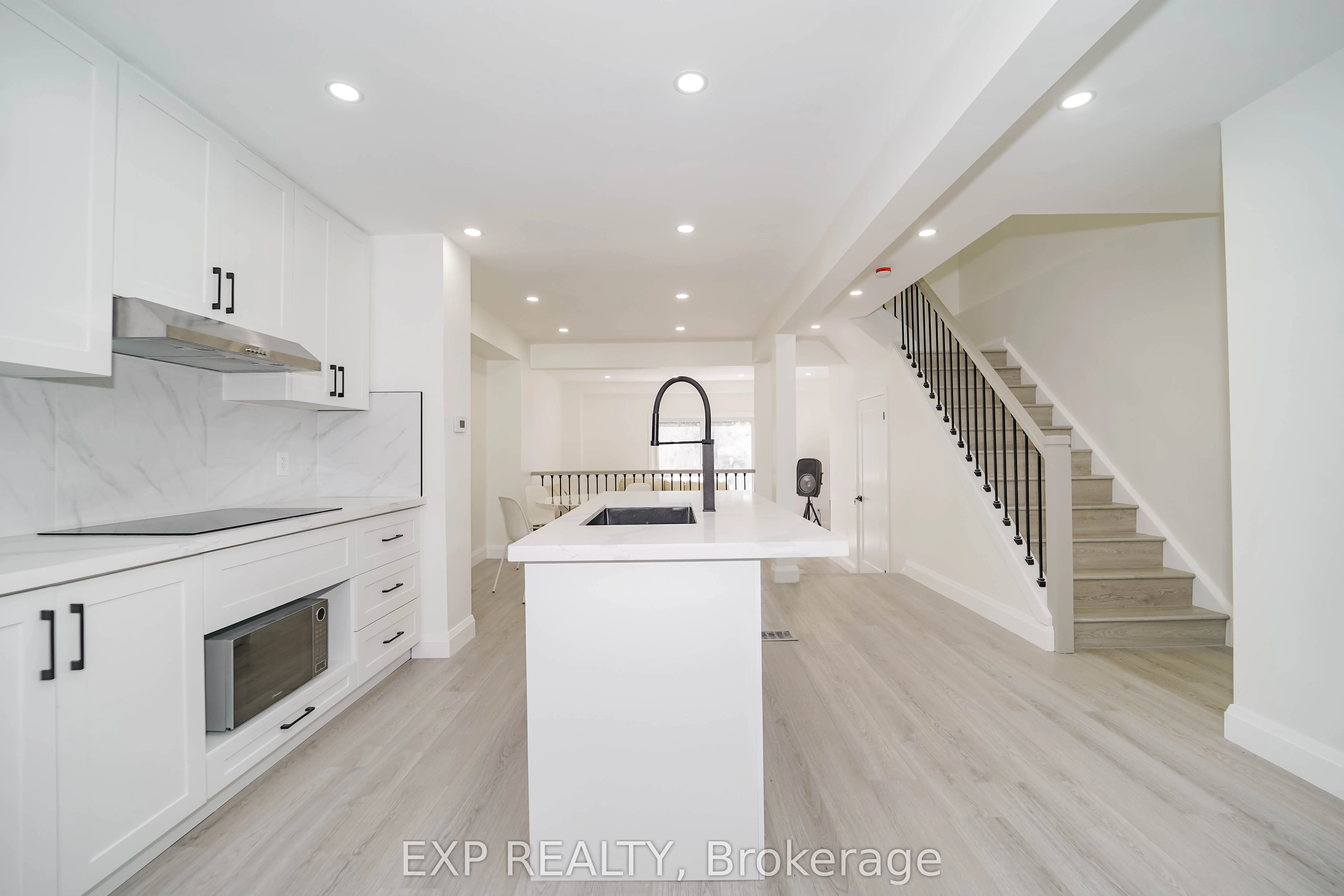 25 Nabob Crescent