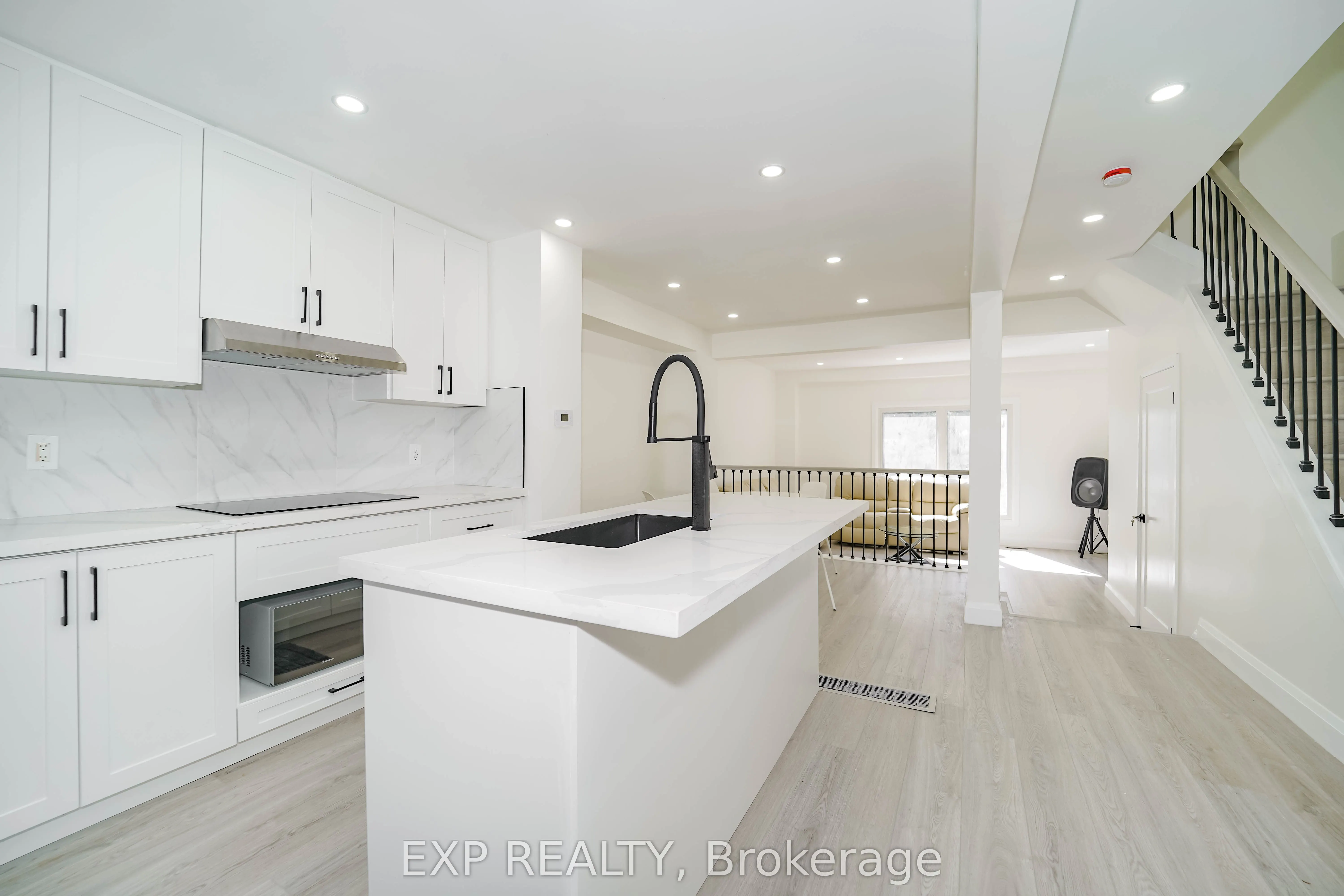 25 Nabob Crescent
