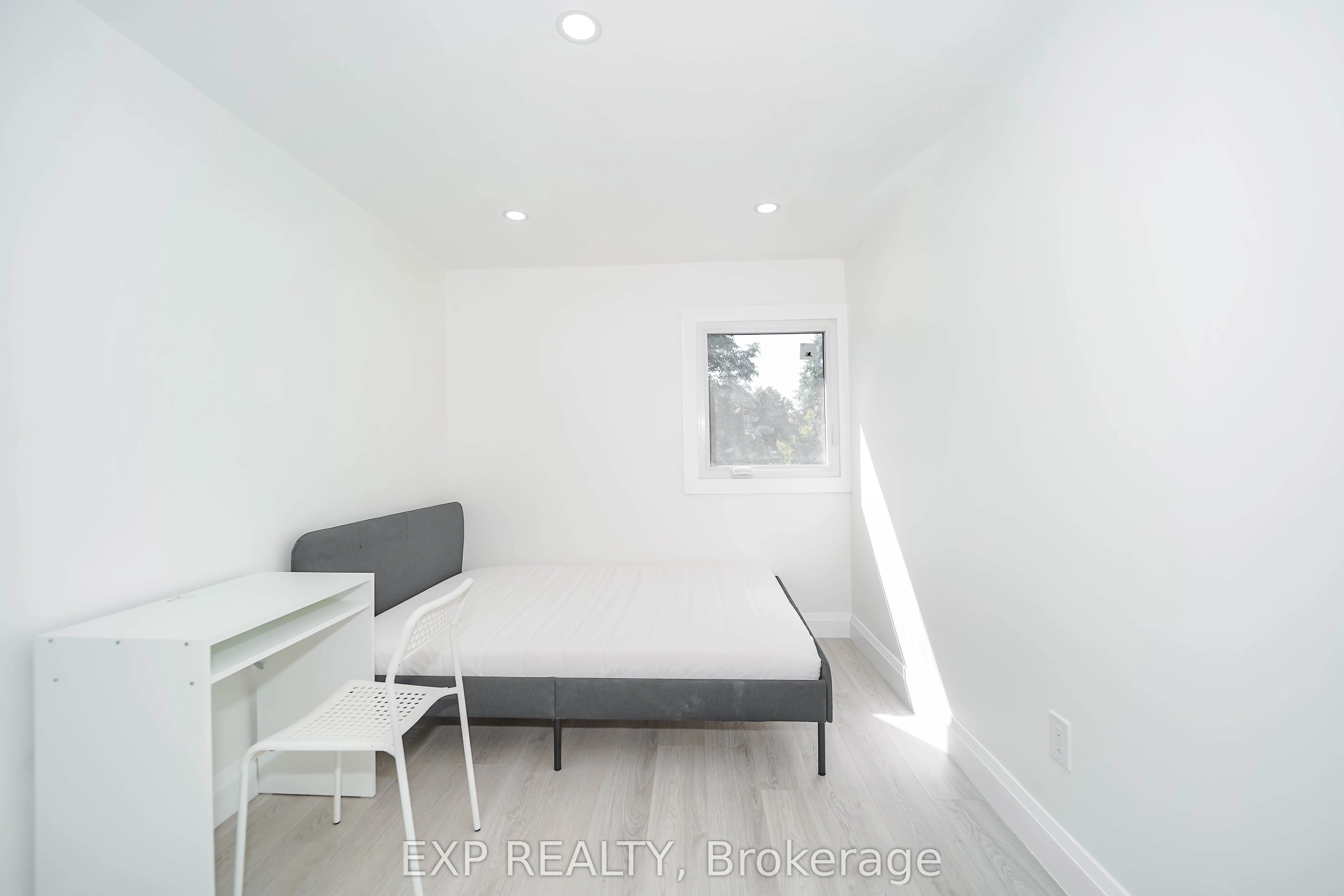 25 Nabob Crescent