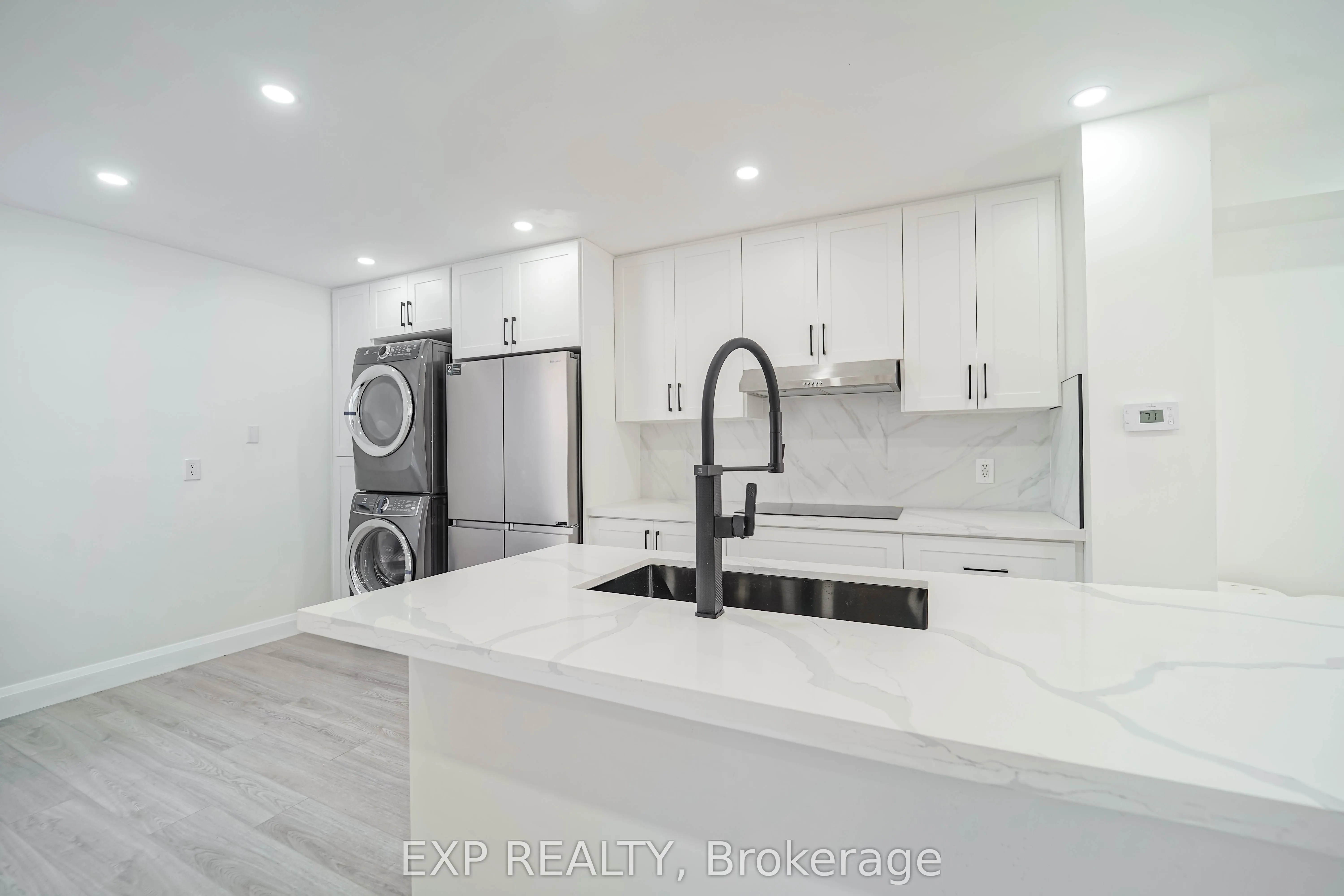 25 Nabob Crescent