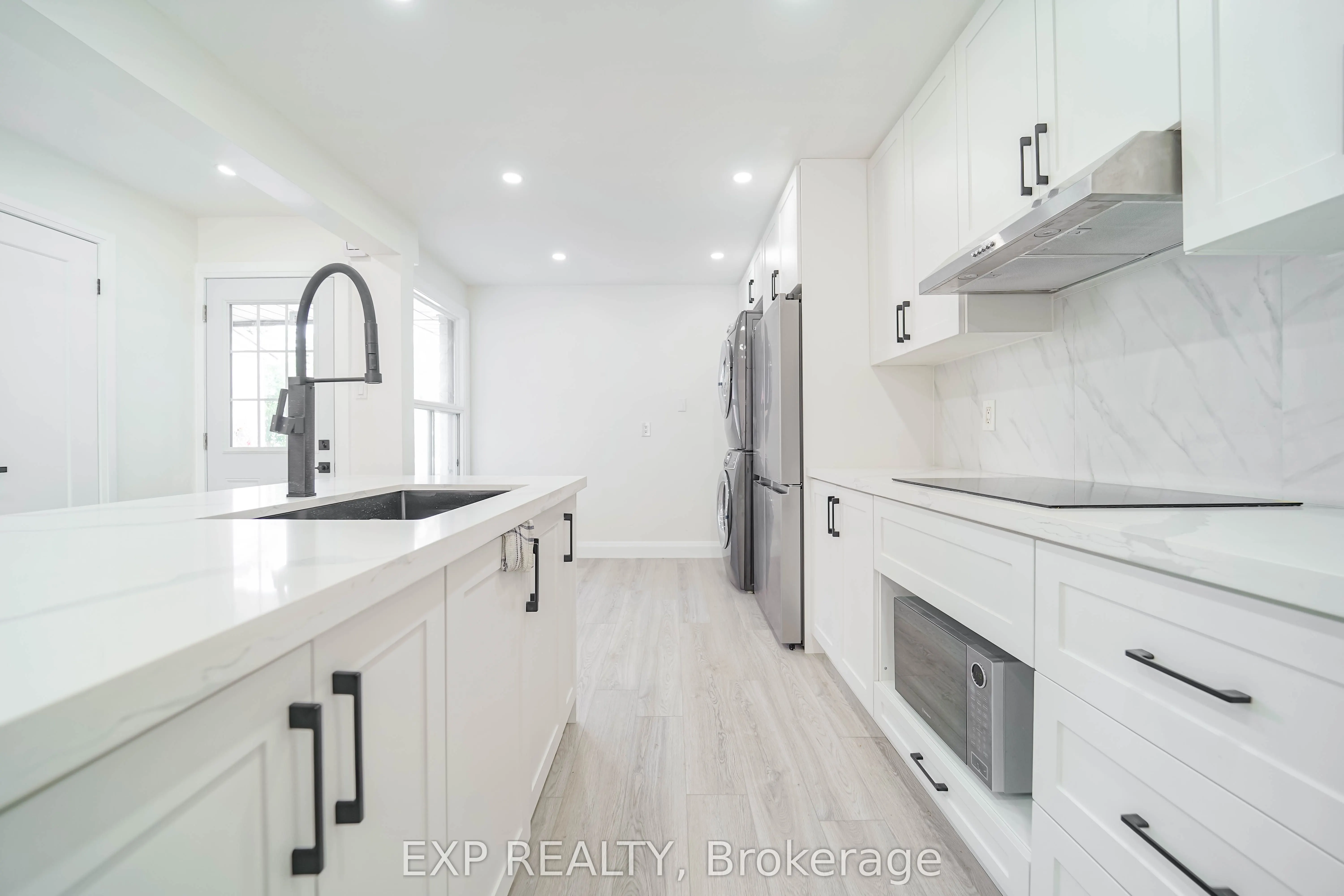 25 Nabob Crescent