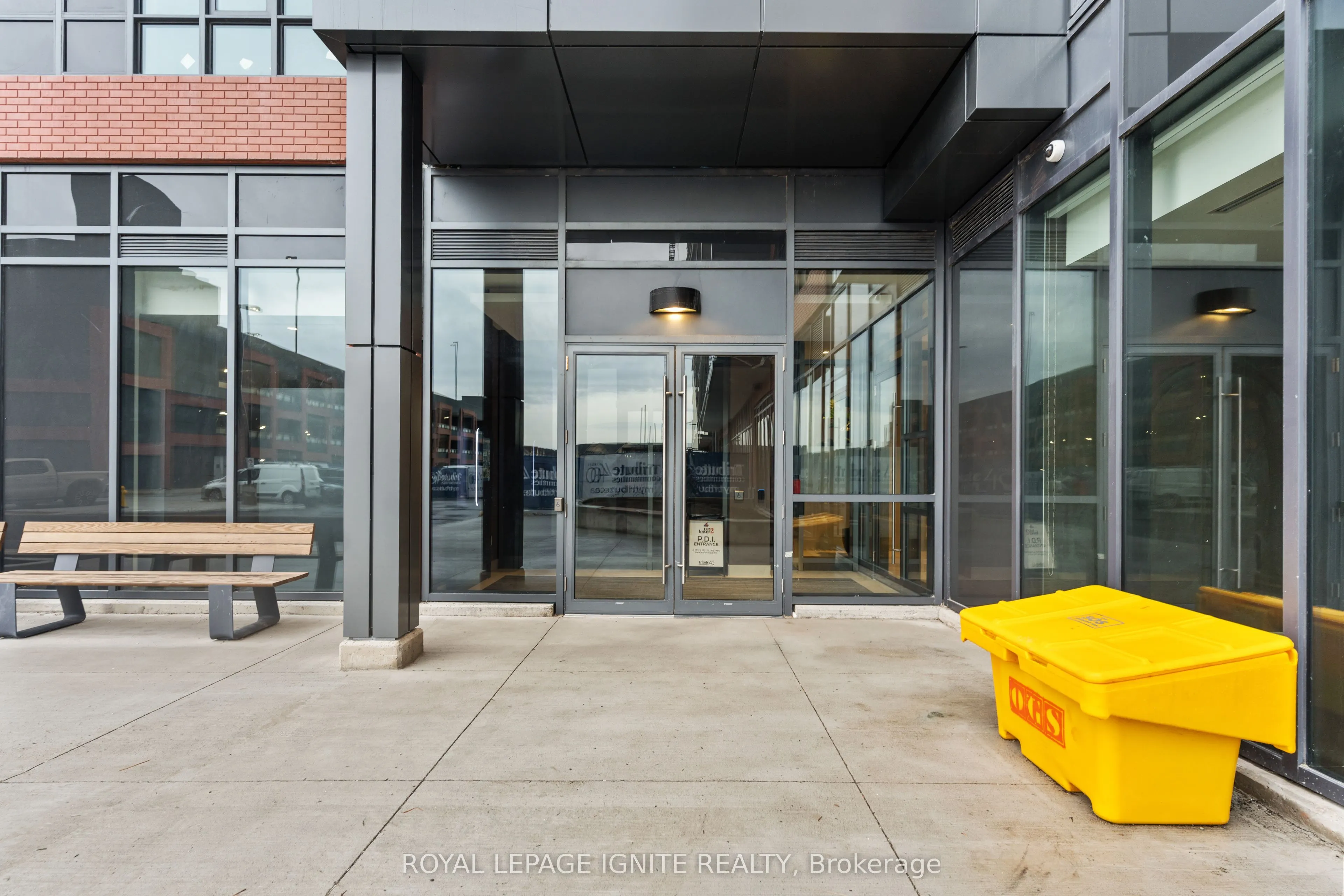 2545 Simcoe Street N, #2701