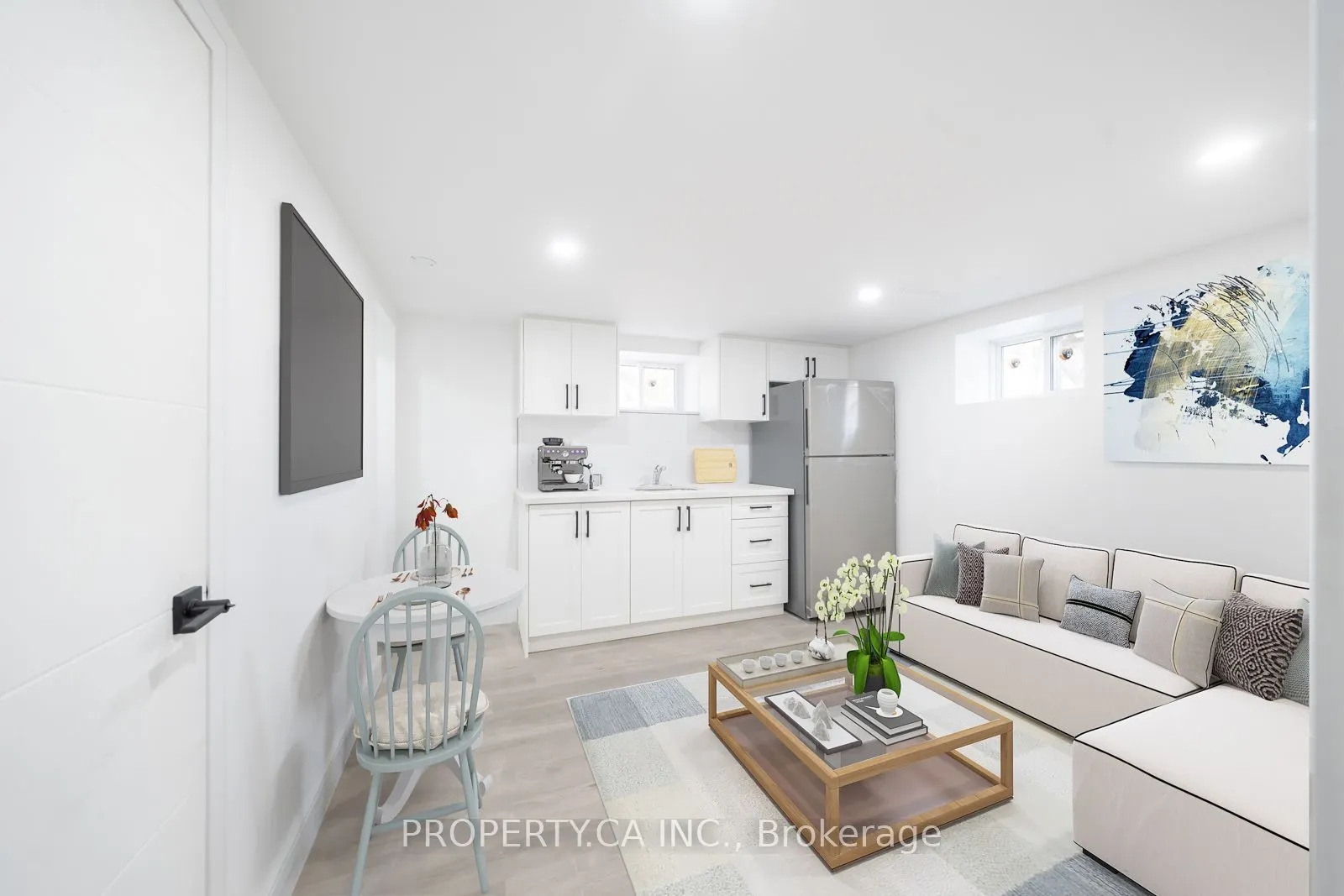 33 Moorecroft Crescent