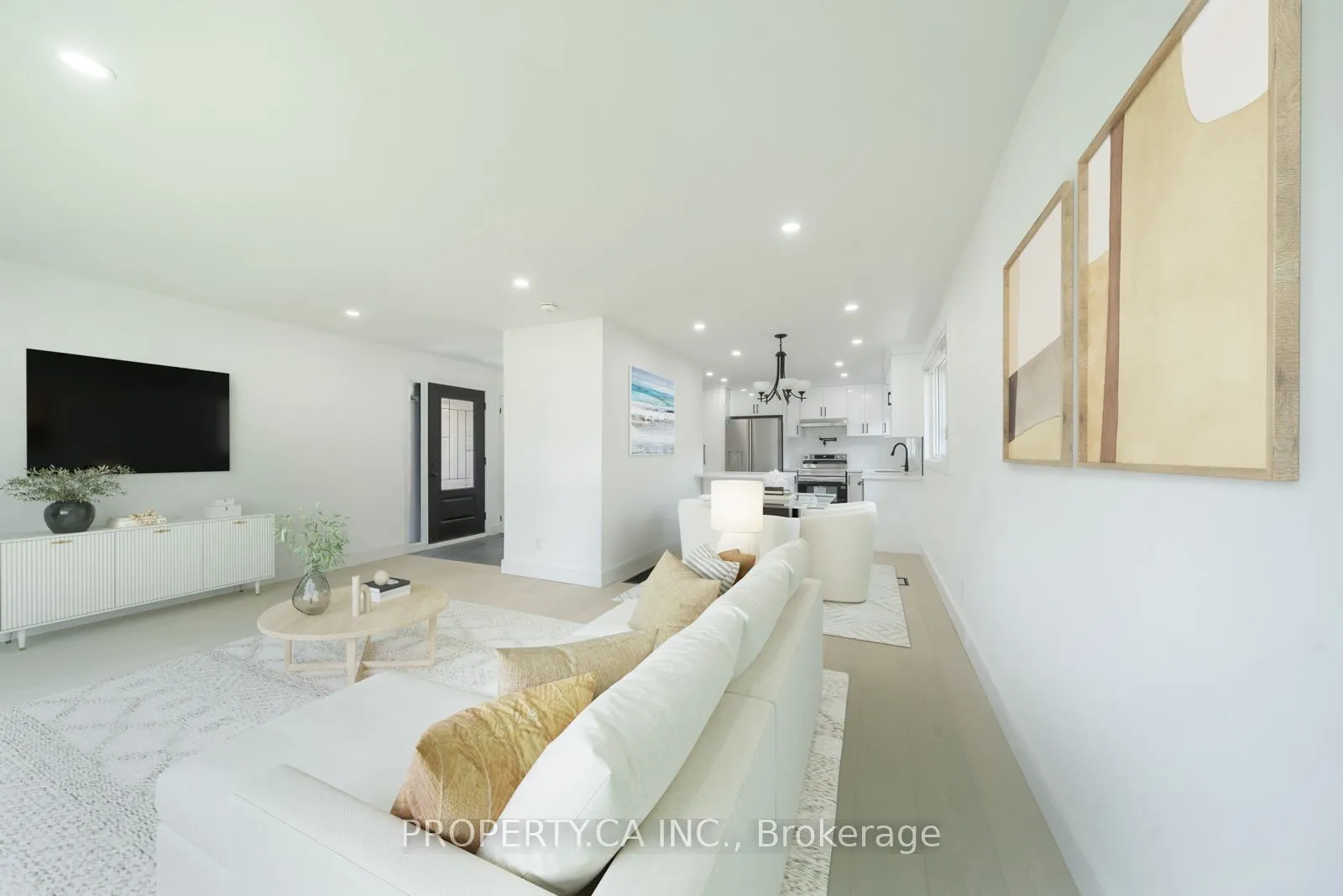 33 Moorecroft Crescent