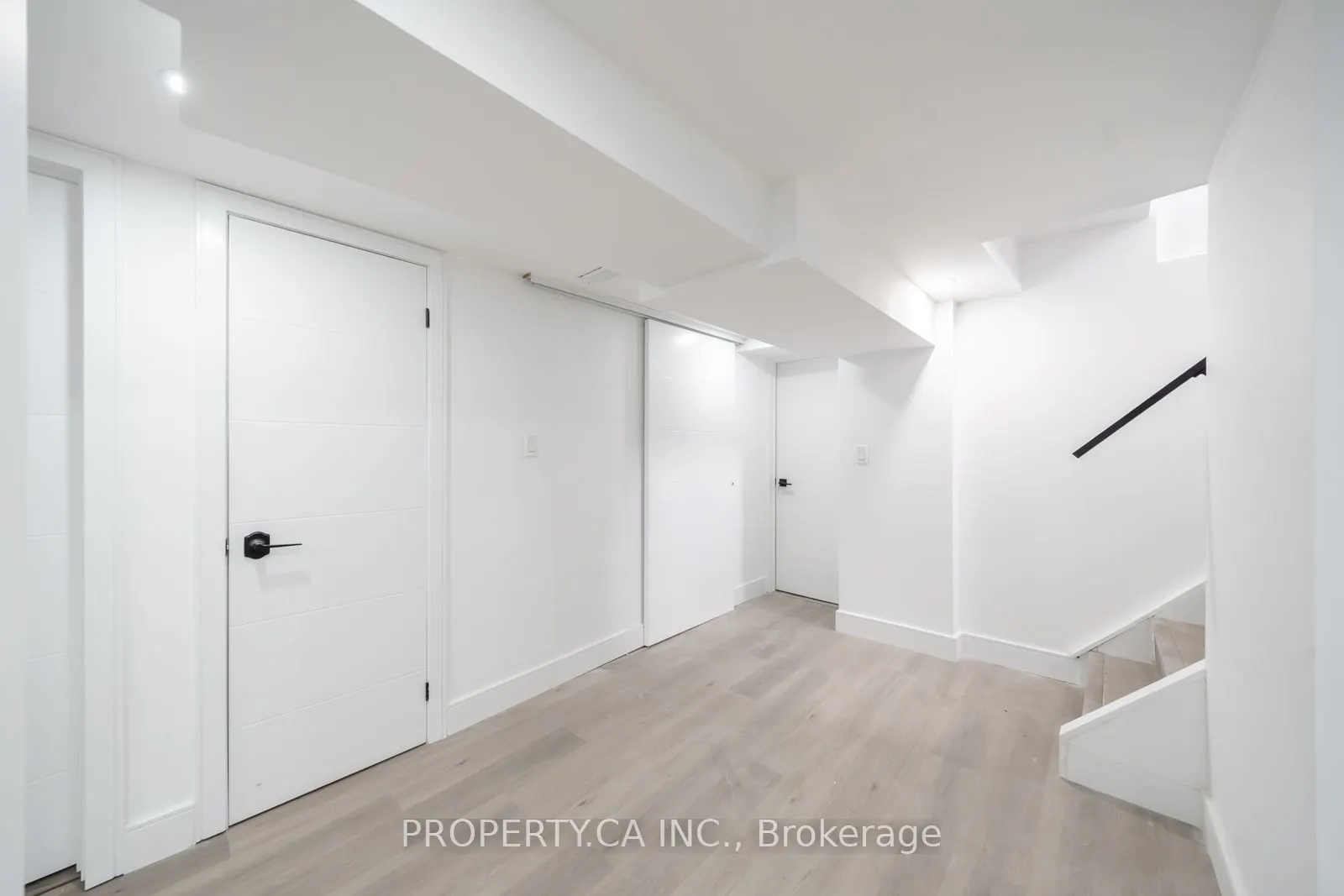 33 Moorecroft Crescent
