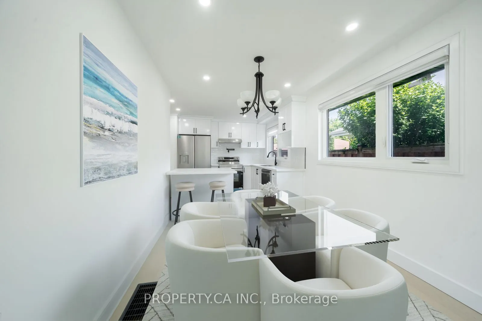 33 Moorecroft Crescent
