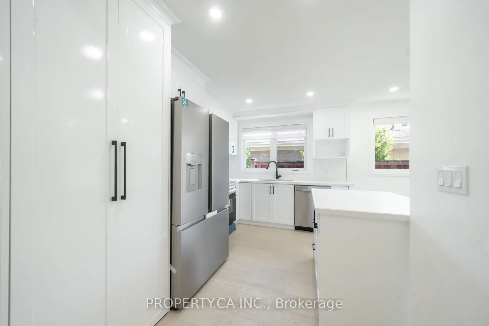 33 Moorecroft Crescent