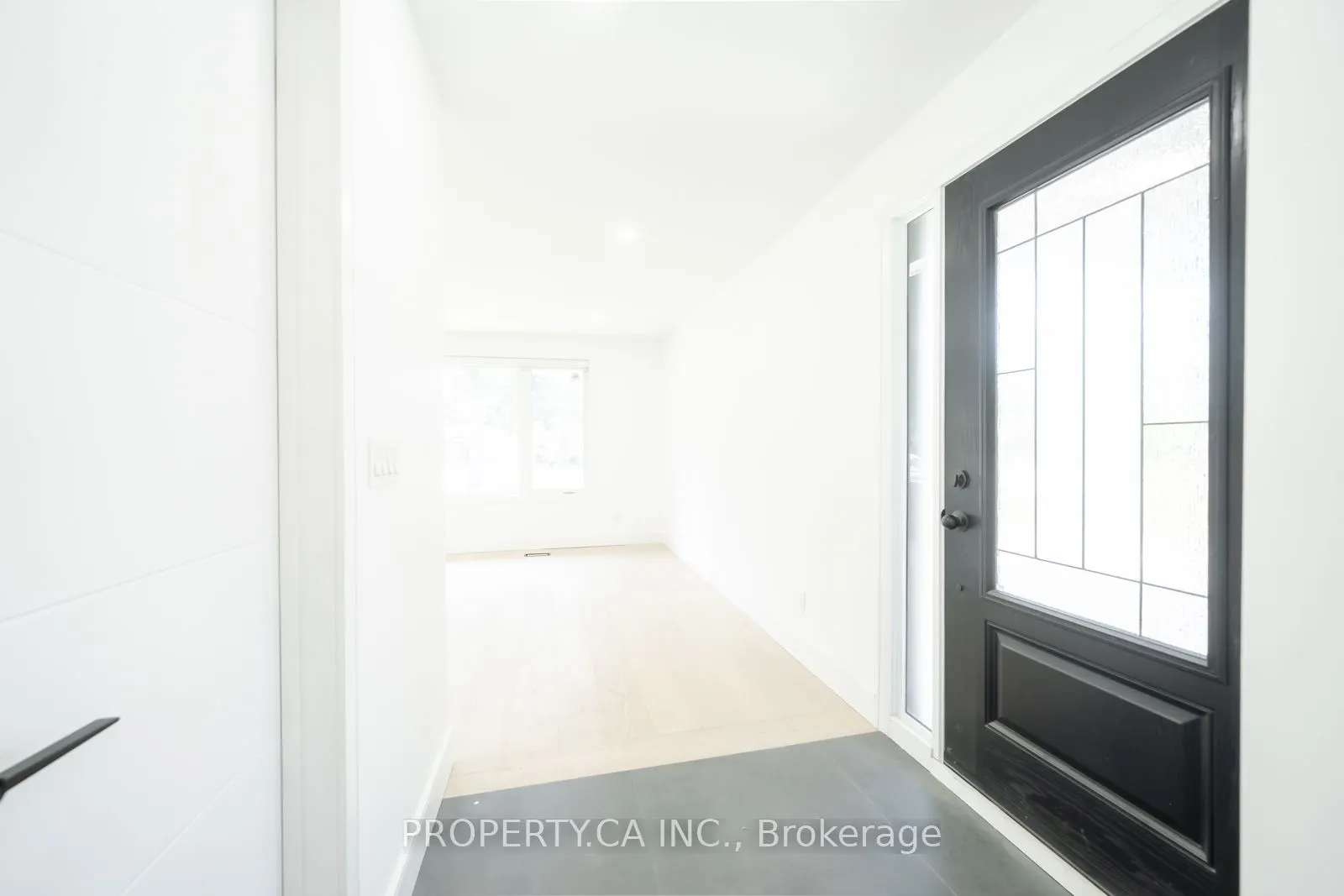 33 Moorecroft Crescent