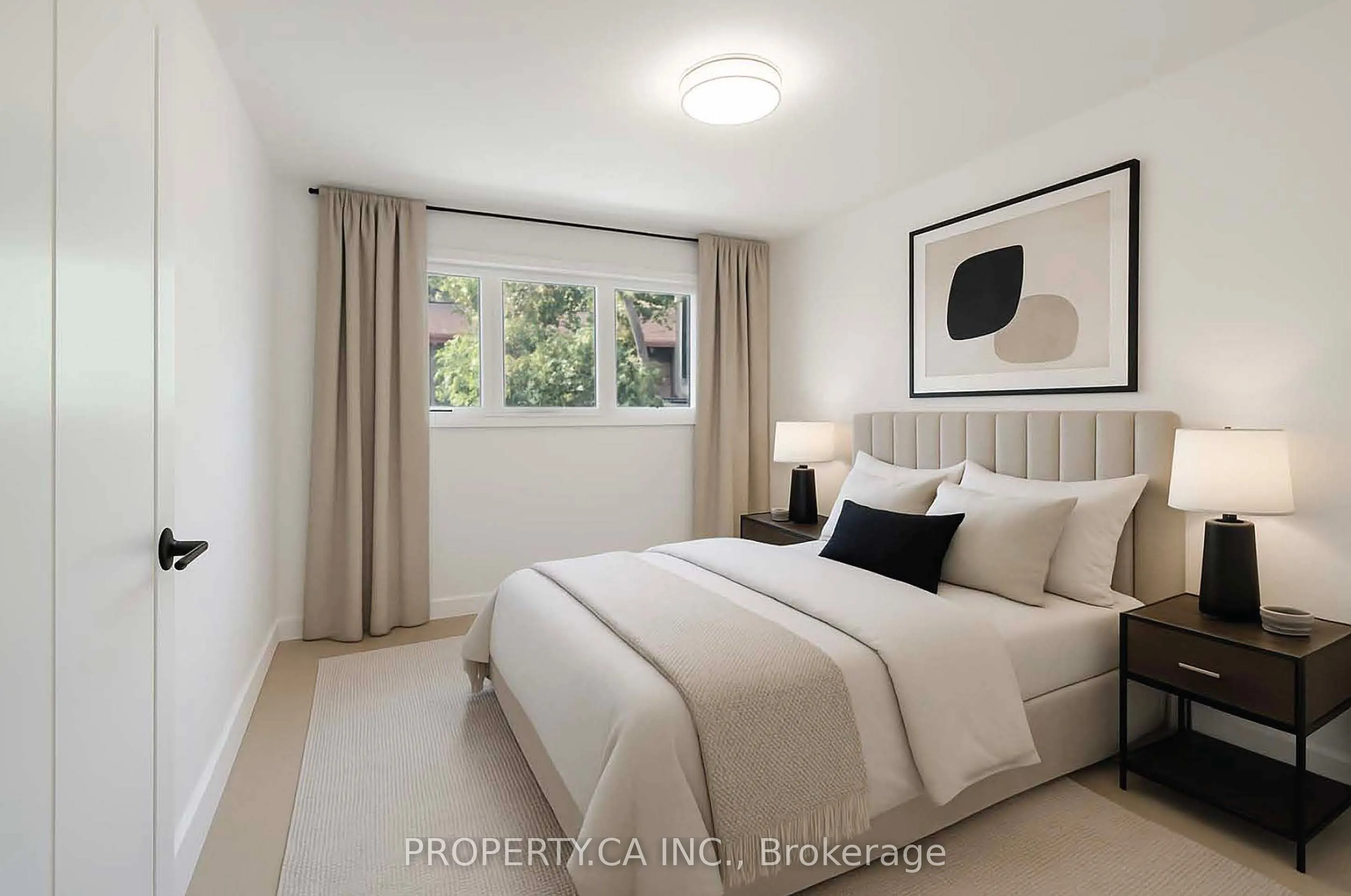 33 Moorecroft Crescent